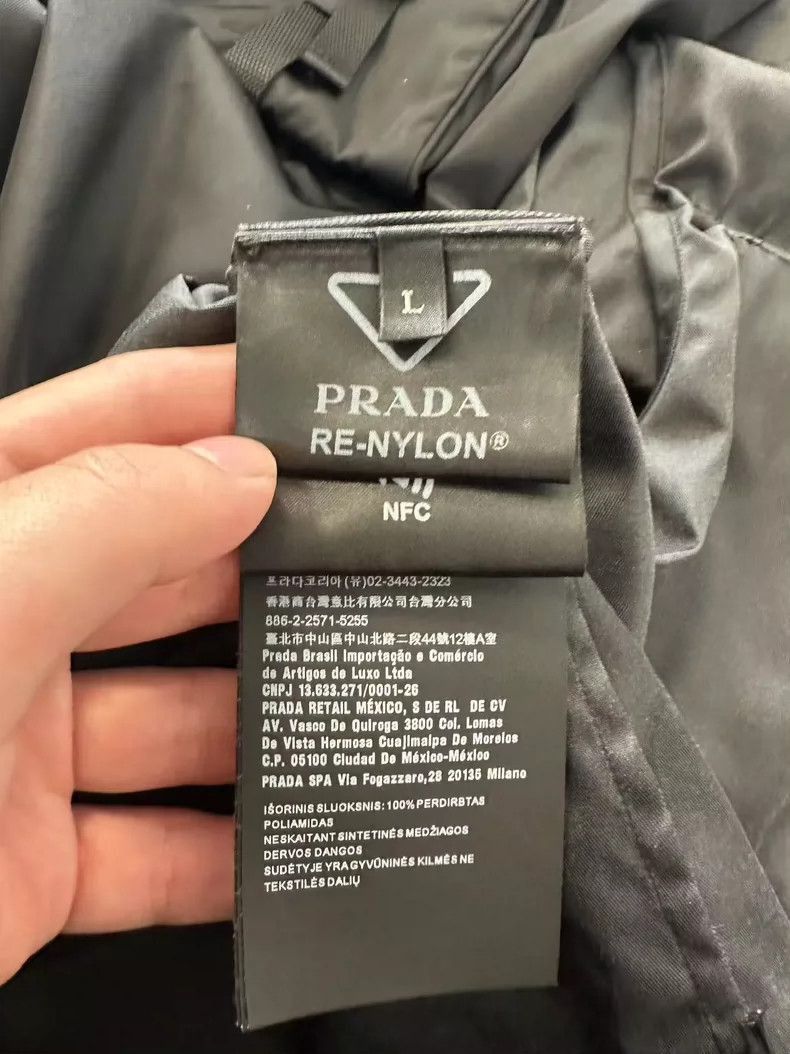 Prada Prada ReNylon Detachable Jacket in Black -2505 Size US L / EU 52-54 / 3 - 3 Thumbnail