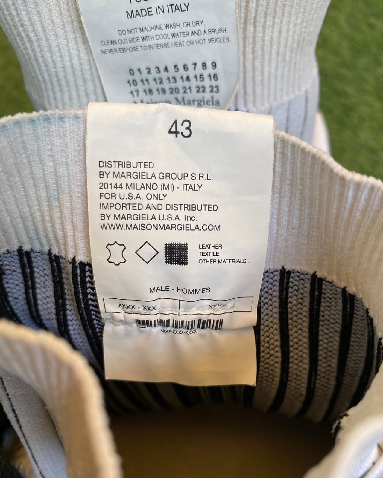 Maison Margiela Maison Margiela white and black replica sock Size US 10 / EU 43 - 9 Thumbnail