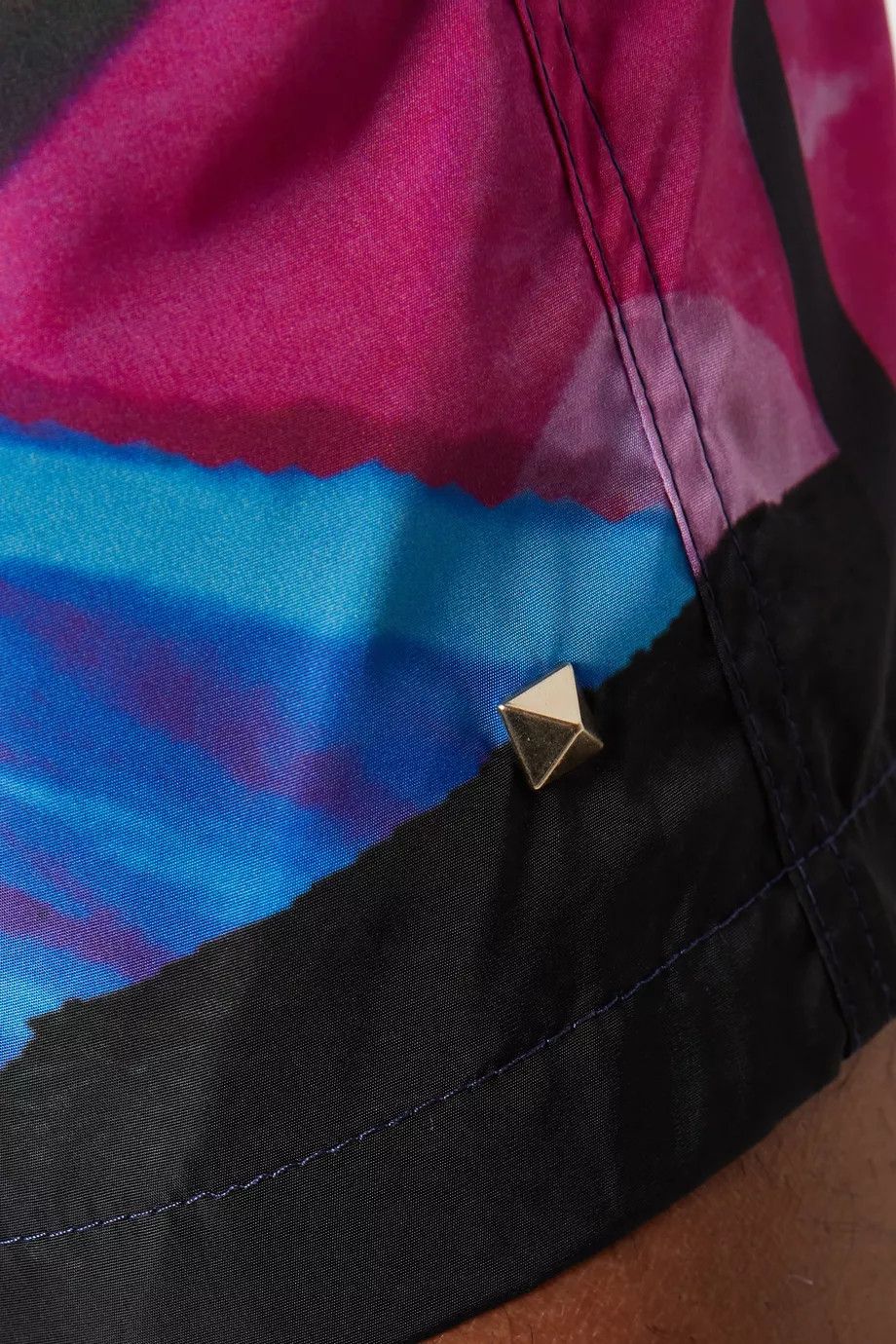 Valentino o1y0525 Short in Multicolor Size US 30 / EU 46 - 2 Thumbnail