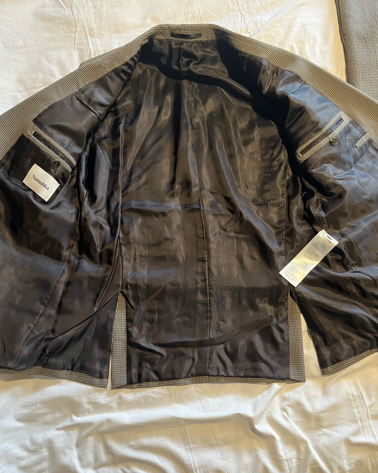 Nanushka Nanushka double breasted suit. Size 50R - 10 Thumbnail
