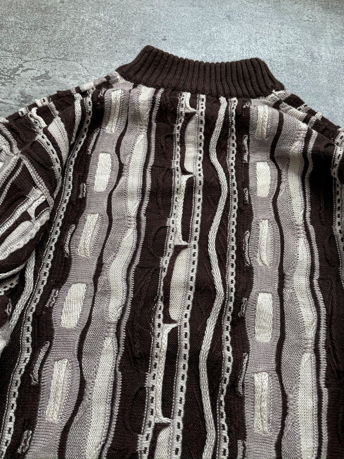 Vintage Vintage Rusia Knockout Signature 3D Cable Knit Sweater Size US XL / EU 56 / 4 - 17 Thumbnail