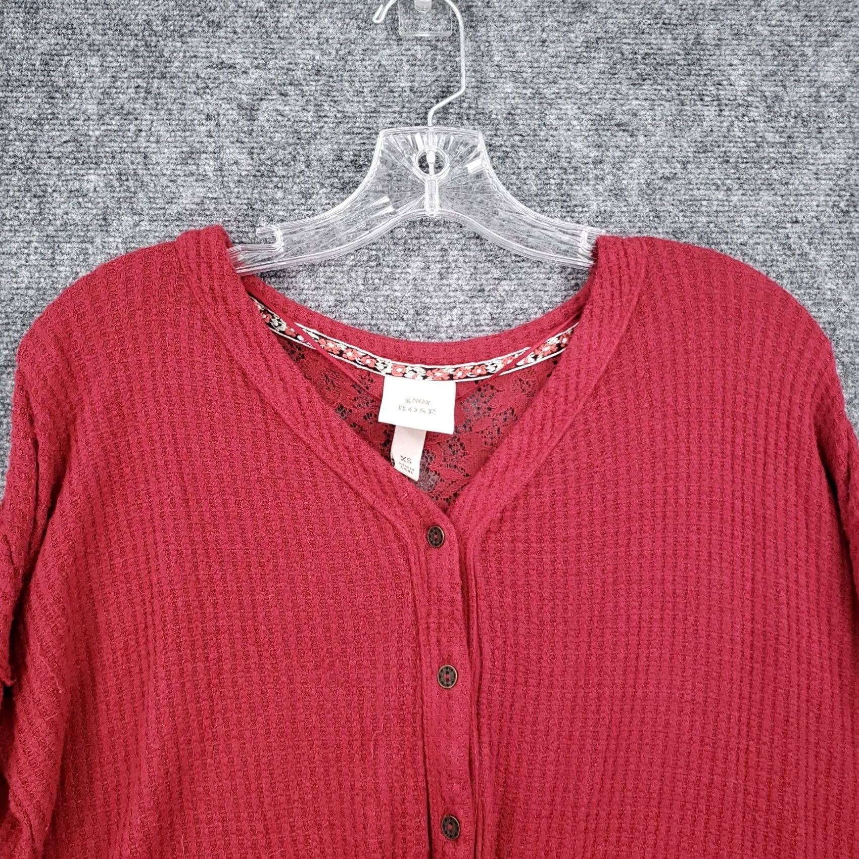 Vintage Knox Rose Shirt Womens XS Button-Up Long Sleeve Waffle Knit Red Floral Pattern Size S / US 4 / IT 40 - 3 Thumbnail