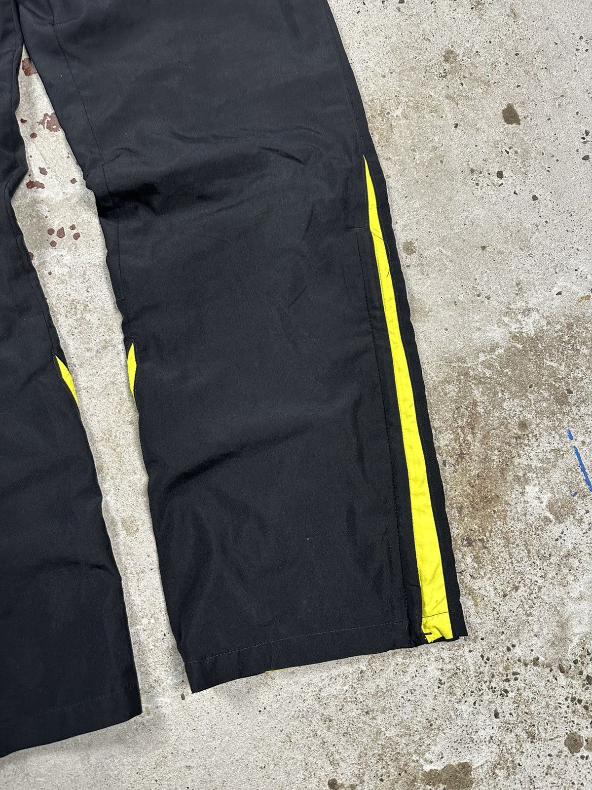 Puma Puma x Borussia Dortmund Black Baggy Track Pants Size US 30 / EU 46 - 4 Thumbnail