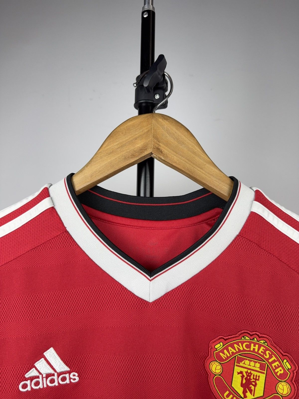 Adidas 2015 Manchester United Adidas Home Jersey ClimaCool Size US M / EU 48-50 / 2 - 2 Thumbnail