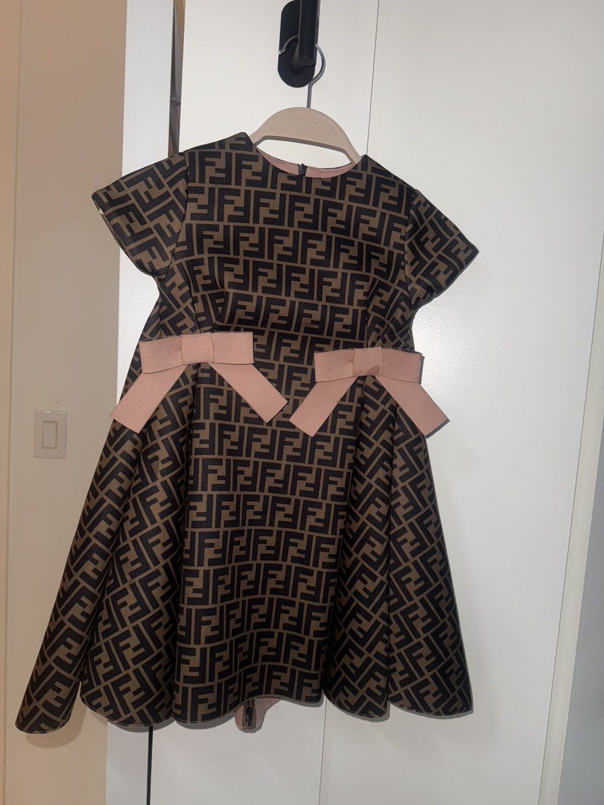 Fendi 100% Authentic Fendi Kids FF All-Over Printed Dress size 6Y Size M / US 6-8 / IT 42-44 - 1 Thumbnail