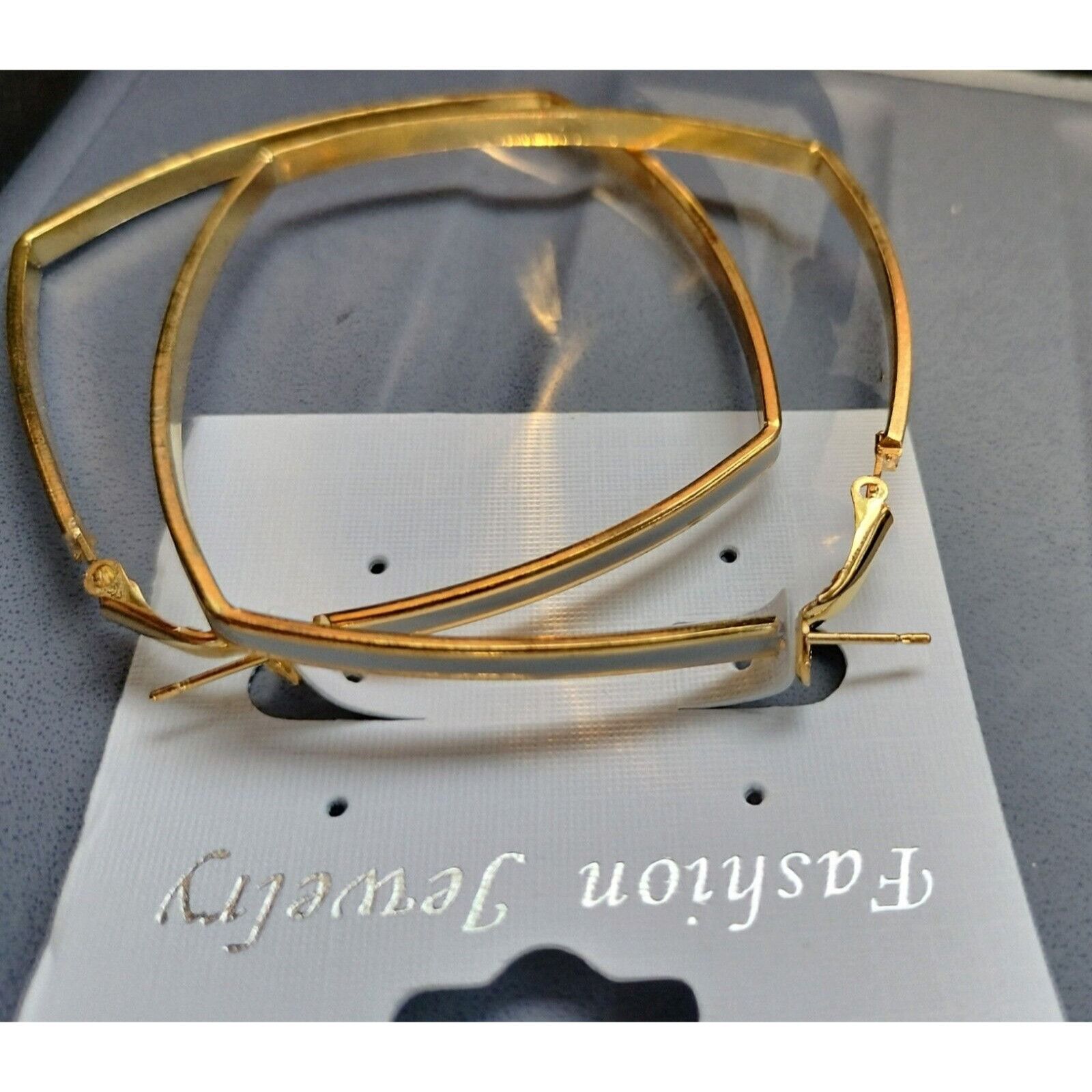 Other Hoop Earrings Gold Tone Fashion Jewelry Eggshell White Light Size ONE SIZE - 11 Thumbnail