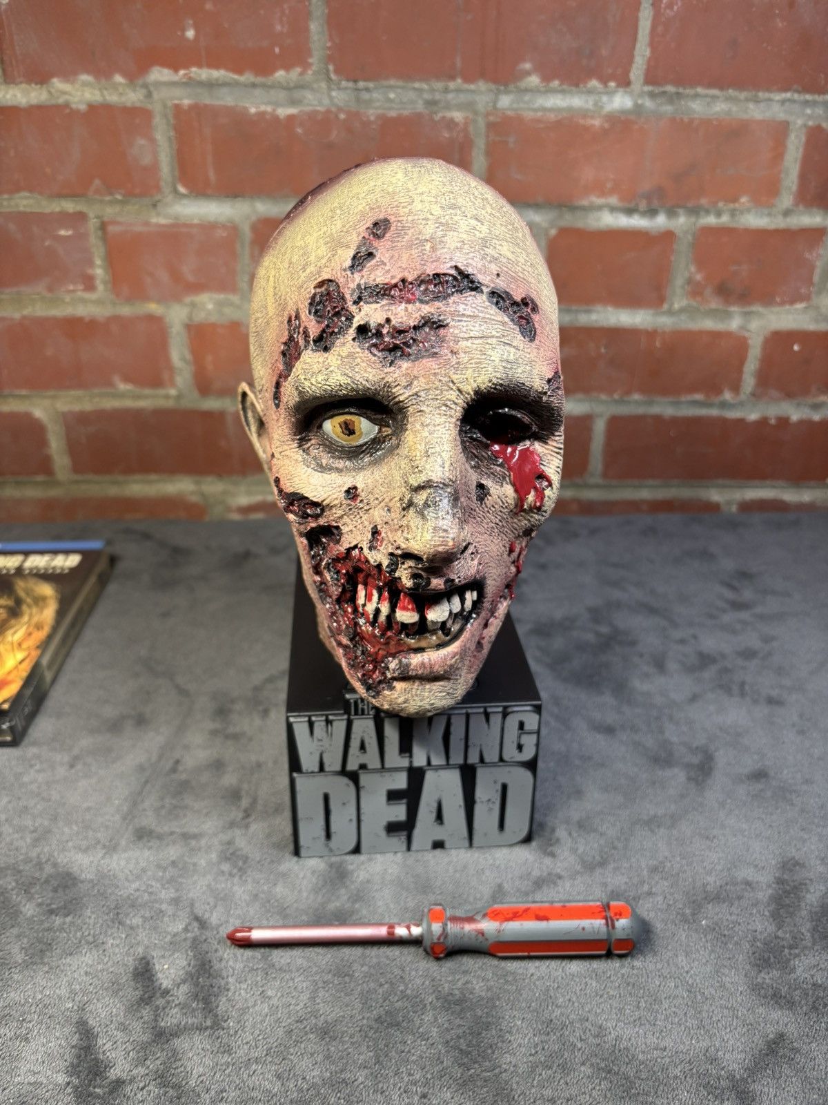 Other The Walking Dead Season 2 Disc Set CD, Zombie Head Display Size ONE SIZE - 2 Thumbnail