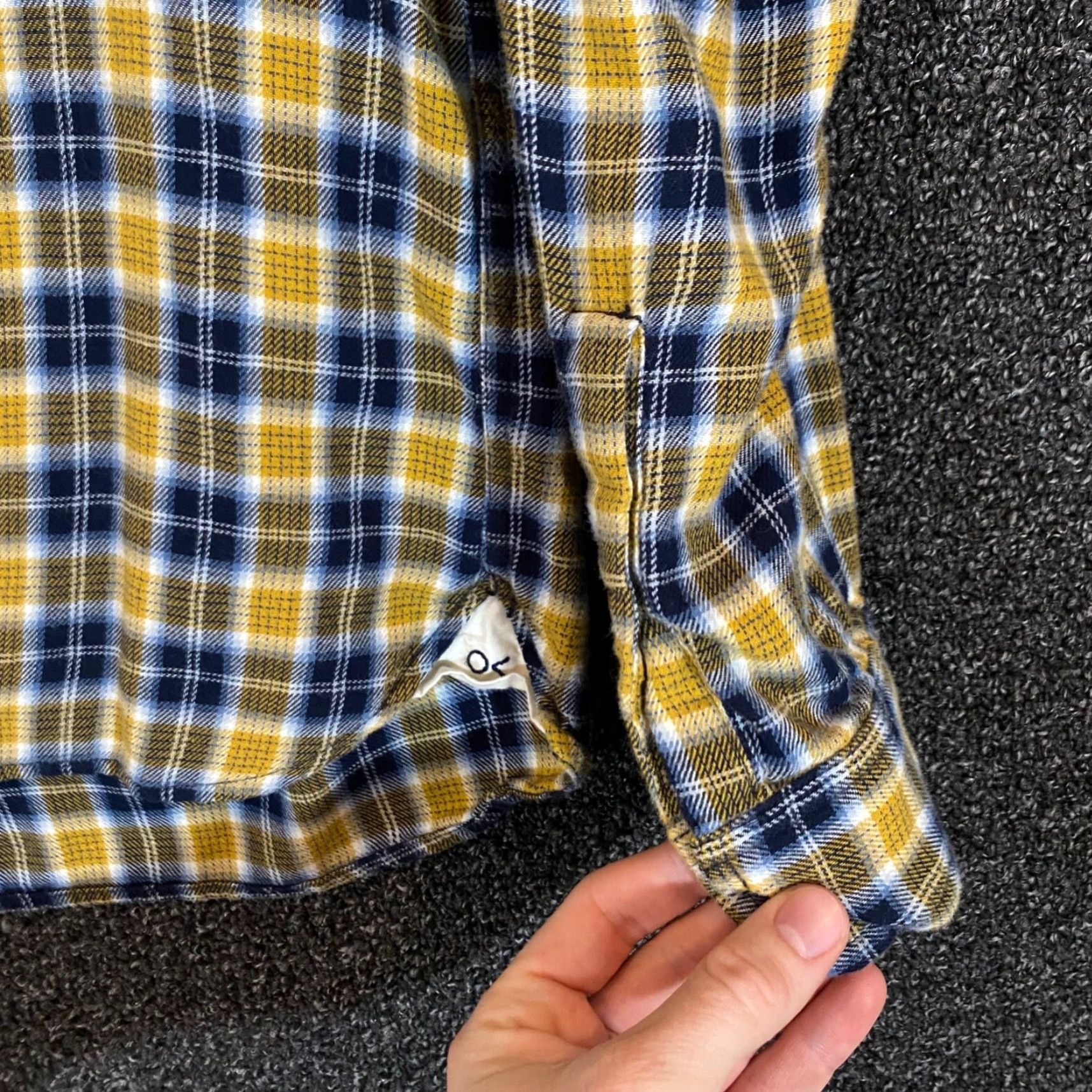 Outerknown Outerknown Shirt Mens Large Yellow Blue Plaid Button Up L/S Outdoors Flannel Size US L / EU 52-54 / 3 - 4 Thumbnail