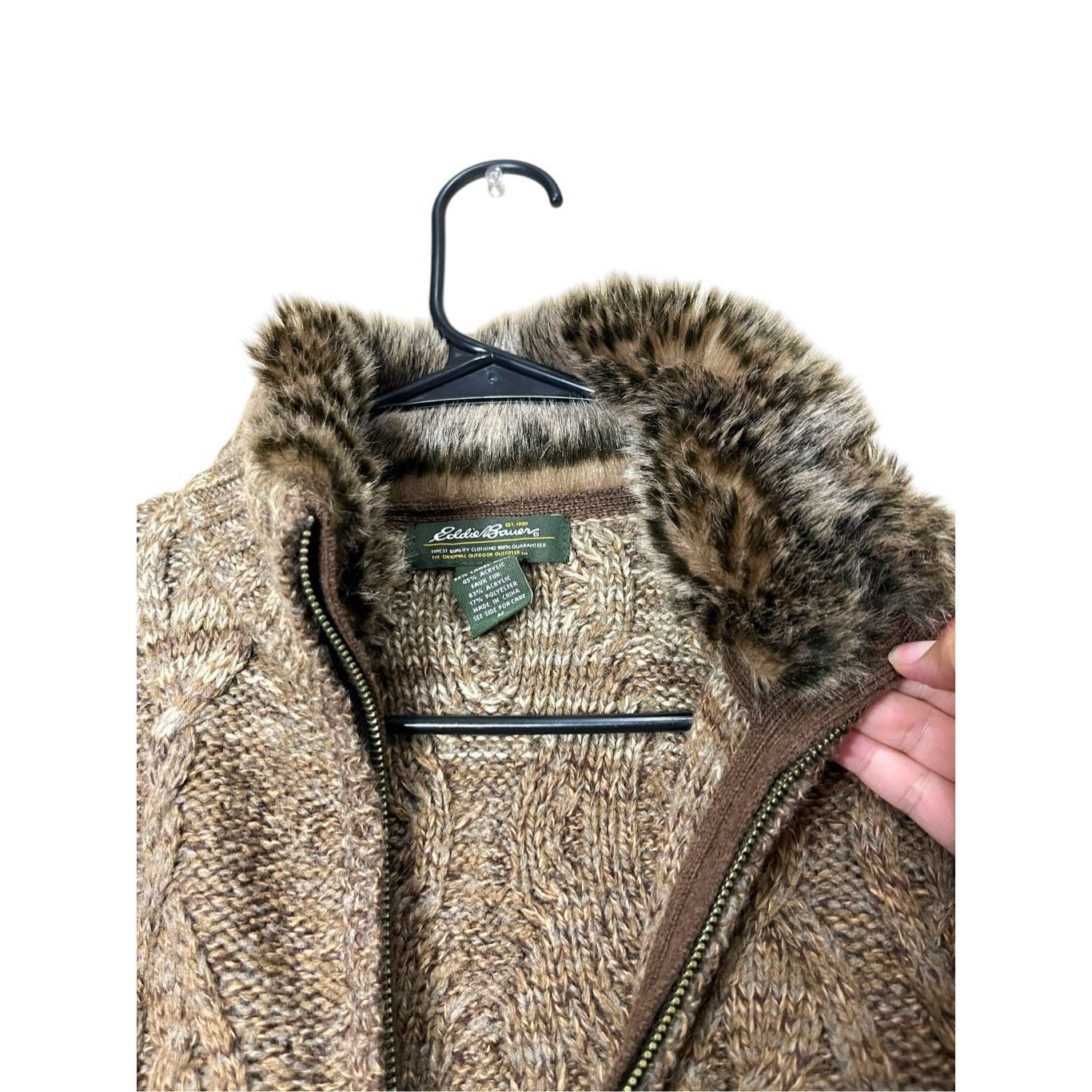 Eddie Bauer Eddie Bauer Sweater Brown Cable Knit Zip Cardigan Lambs Wool Blend M Size M / US 6-8 / IT 42-44 - 4 Thumbnail