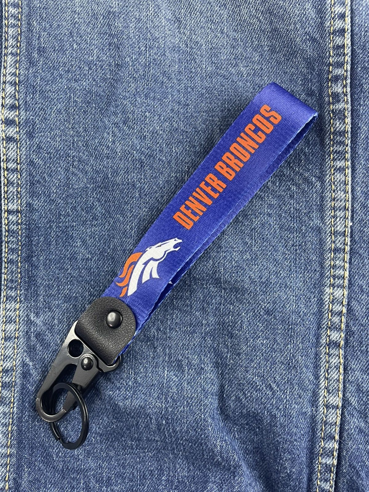 Other Denver Broncos Keychain Size ONE SIZE - 1 Thumbnail