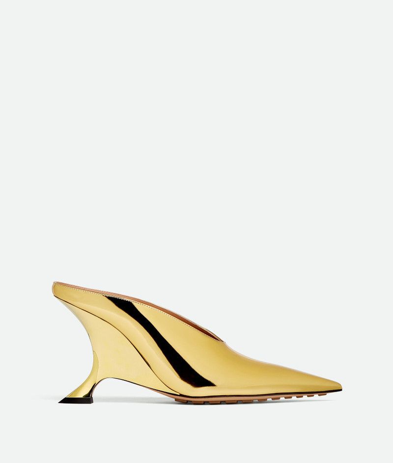 o1n1vont1225 Rocket Mule in Gold