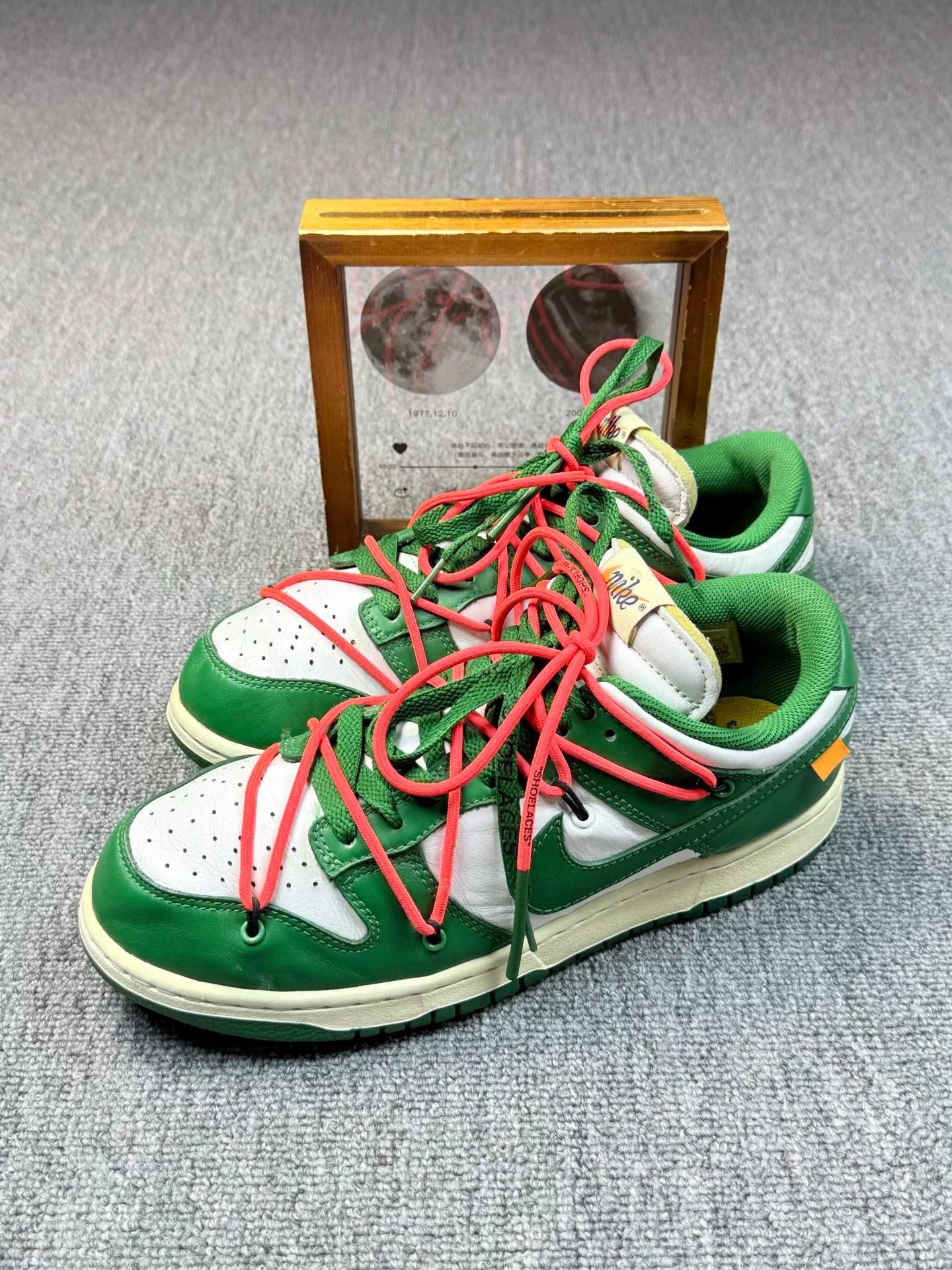 Nike Nike DUNK Green Lowtop Sneakers 9 Men Size US 9 / EU 42 - 1 Thumbnail