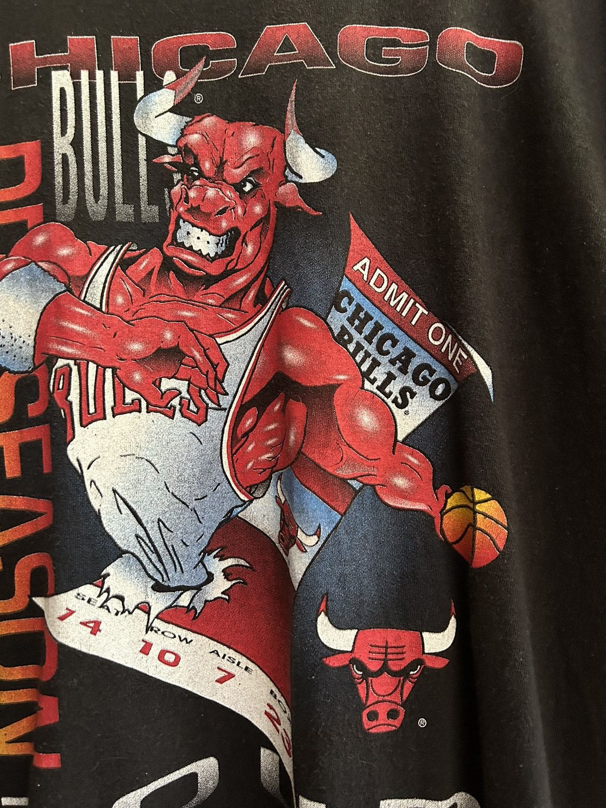 NBA Vintage Chicago Oversize Tshirt Size US XL / EU 56 / 4 - 4 Thumbnail