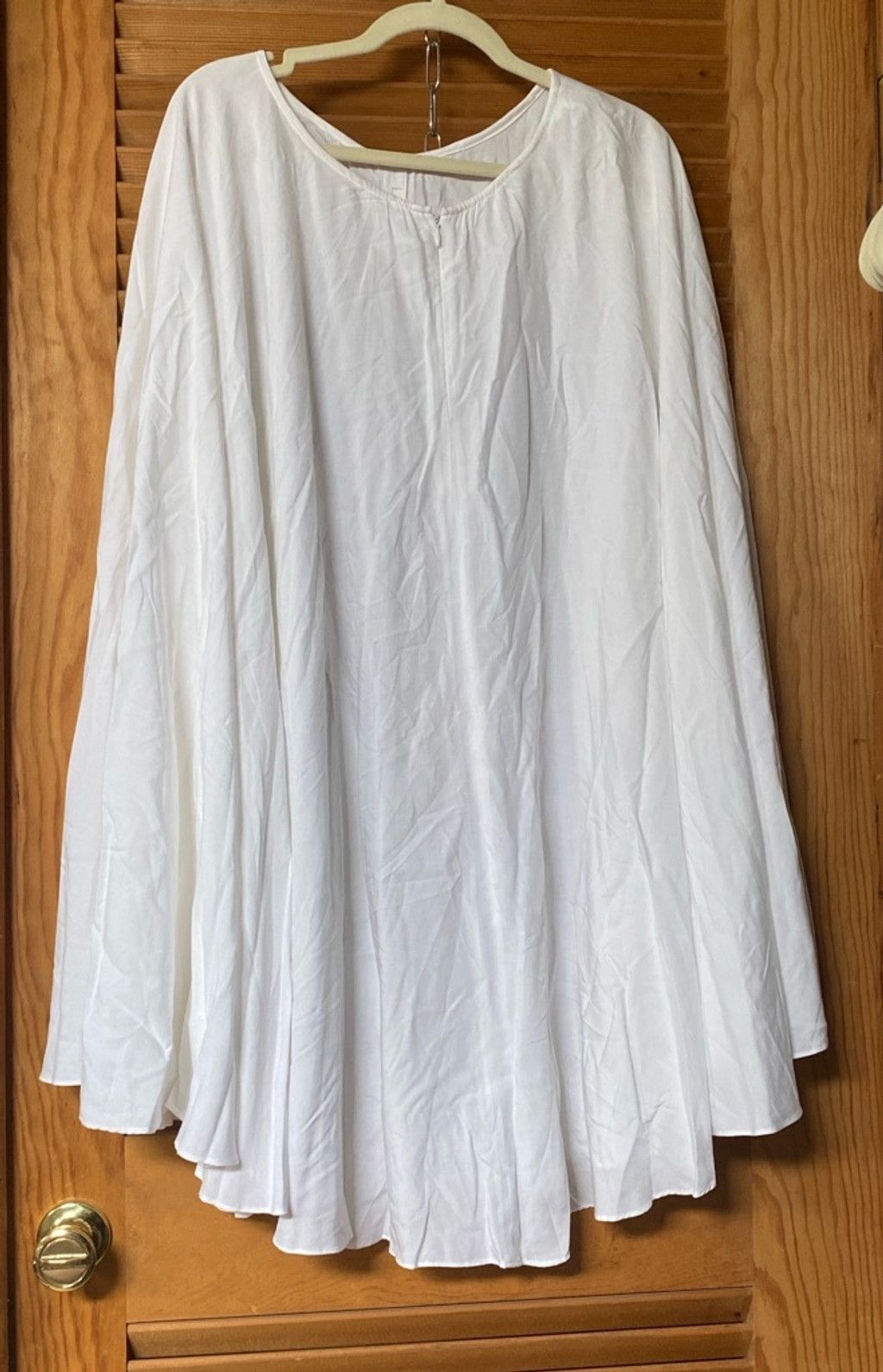 Armani Exchange Women's A|X Armani Exchange White Cape/Poncho Size 6 Size M / US 6-8 / IT 42-44 - 2 Thumbnail