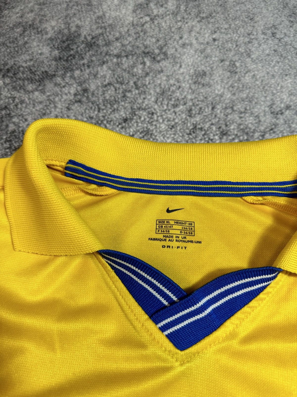 Nike × Vintage Vintage Nike Leeds United Soccer Jersey Blokecore 90s Style Size US XL / EU 56 / 4 - 4 Thumbnail