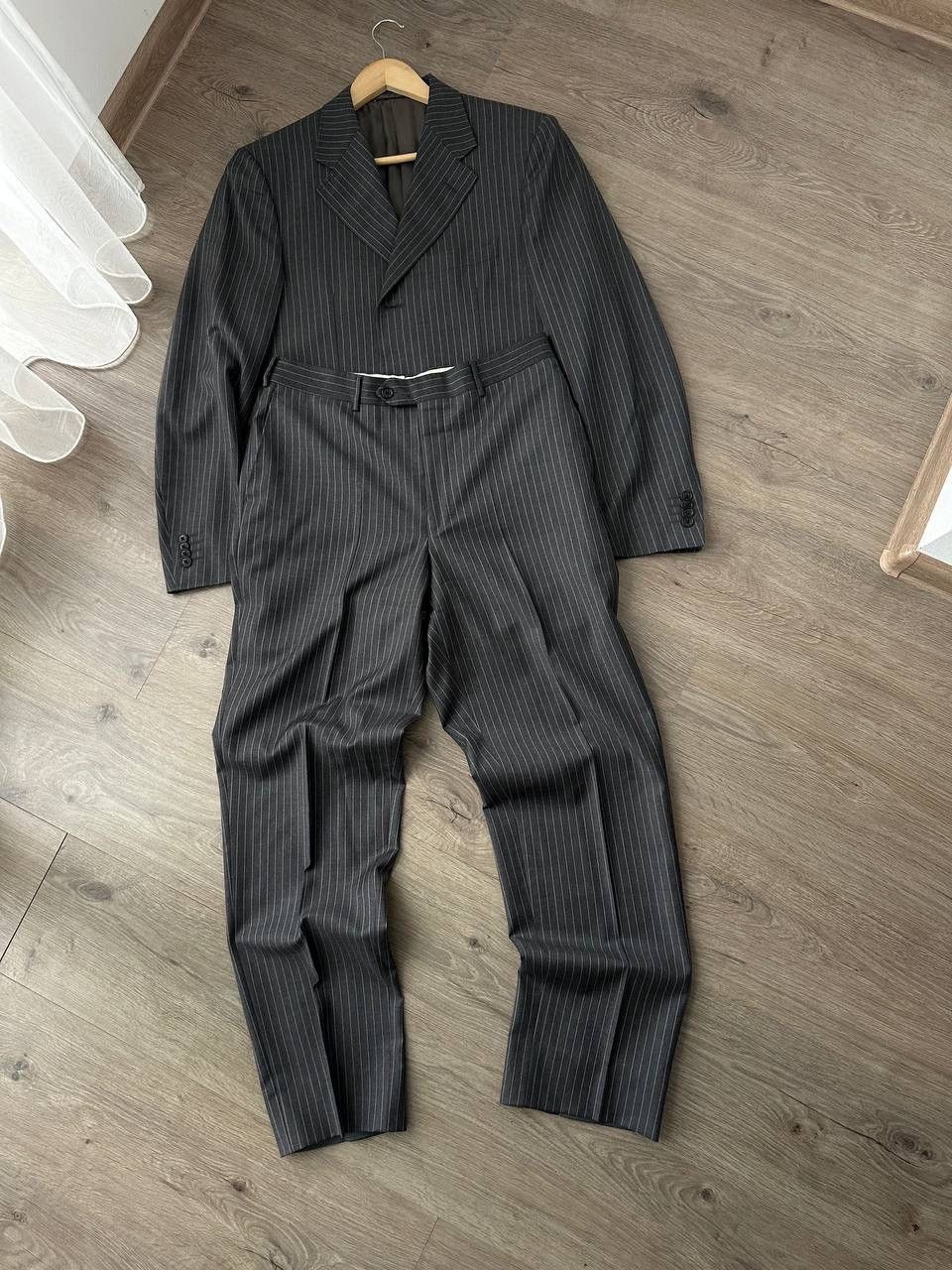 Corneliani × Vintage Vintage Corneliani Lana Extrafine Gray Striped 48R Suit Size 48R - 8 Thumbnail