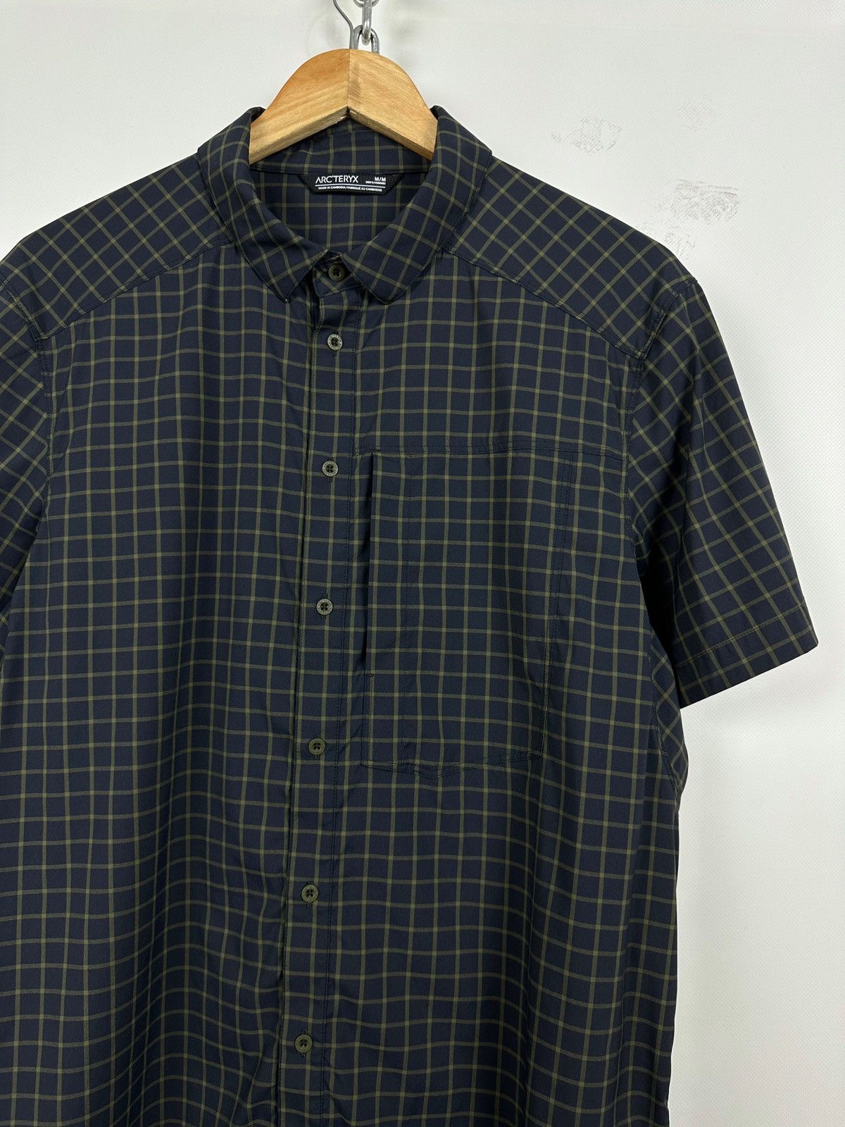 Arc'teryx Arcteryx Riel Nylon Pocket Short Sleeve Button Up Shirt Size US M / EU 48-50 / 2 - 5 Thumbnail