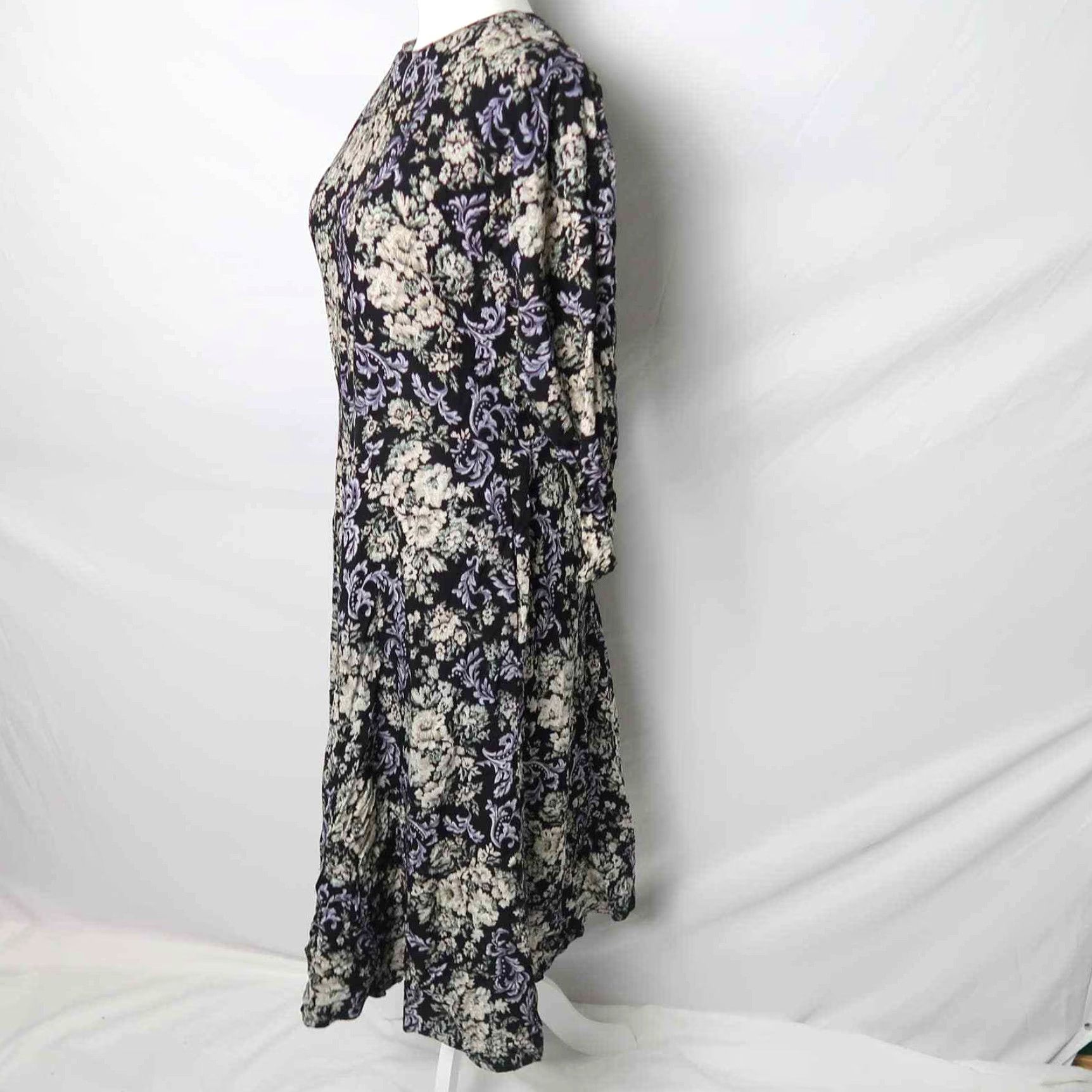 Vintage VINTAGE 1990s Black Cream Baroque Floral Print Midi Dress 6 Bohemian Long Sleeve Pockets Full Skirt Size M / US 6-8 / IT 42-44 - 4 Thumbnail