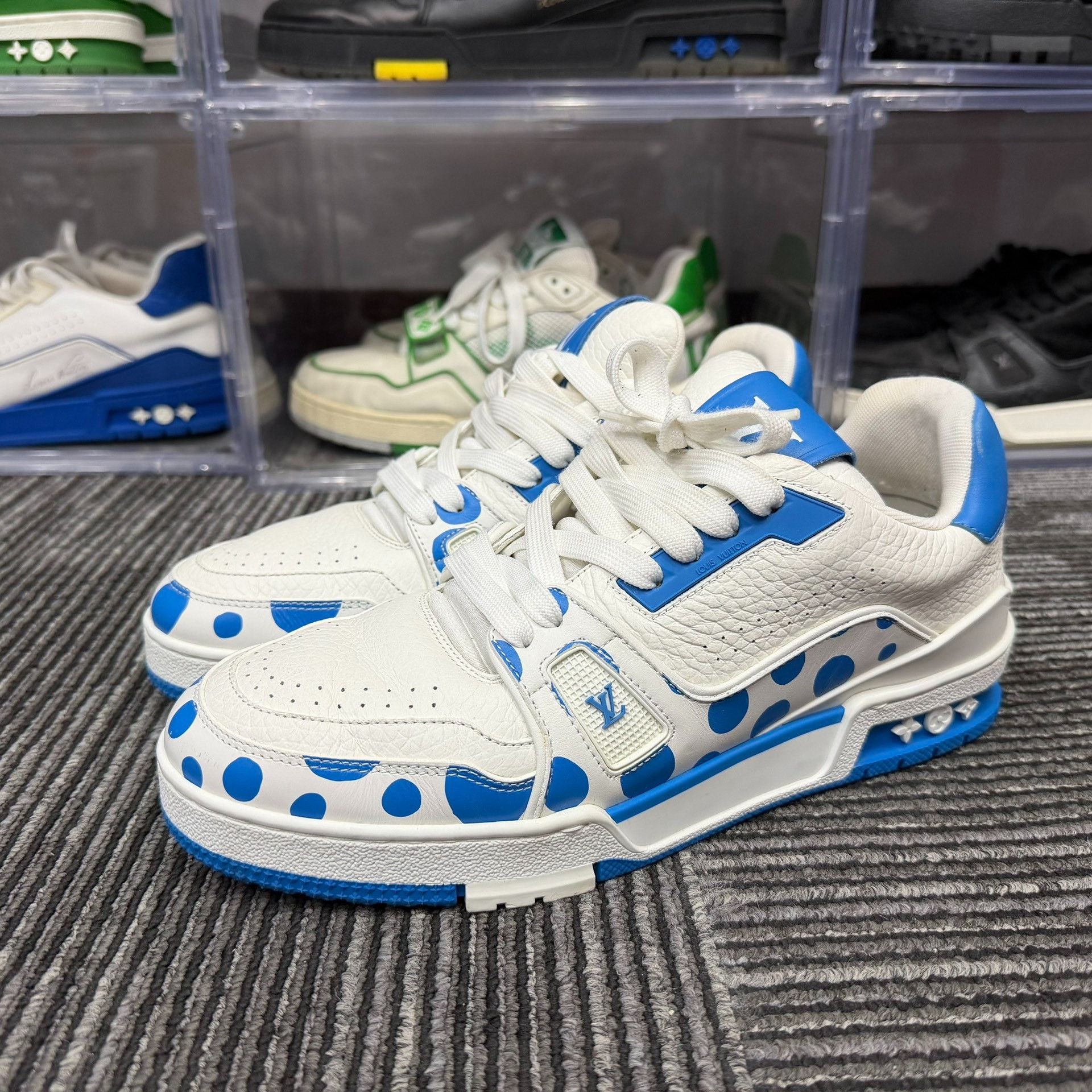 Louis Vuitton Louis Vuitton Training Blue Lowtop Sneakers 7 Men Size US 7 / EU 40 - 1 Thumbnail