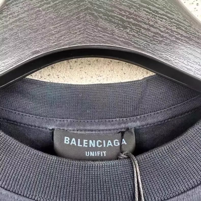 Balenciaga Balenciaga Black double-hook small logo short sleeve back Size US L / EU 52-54 / 3 - 2 Thumbnail
