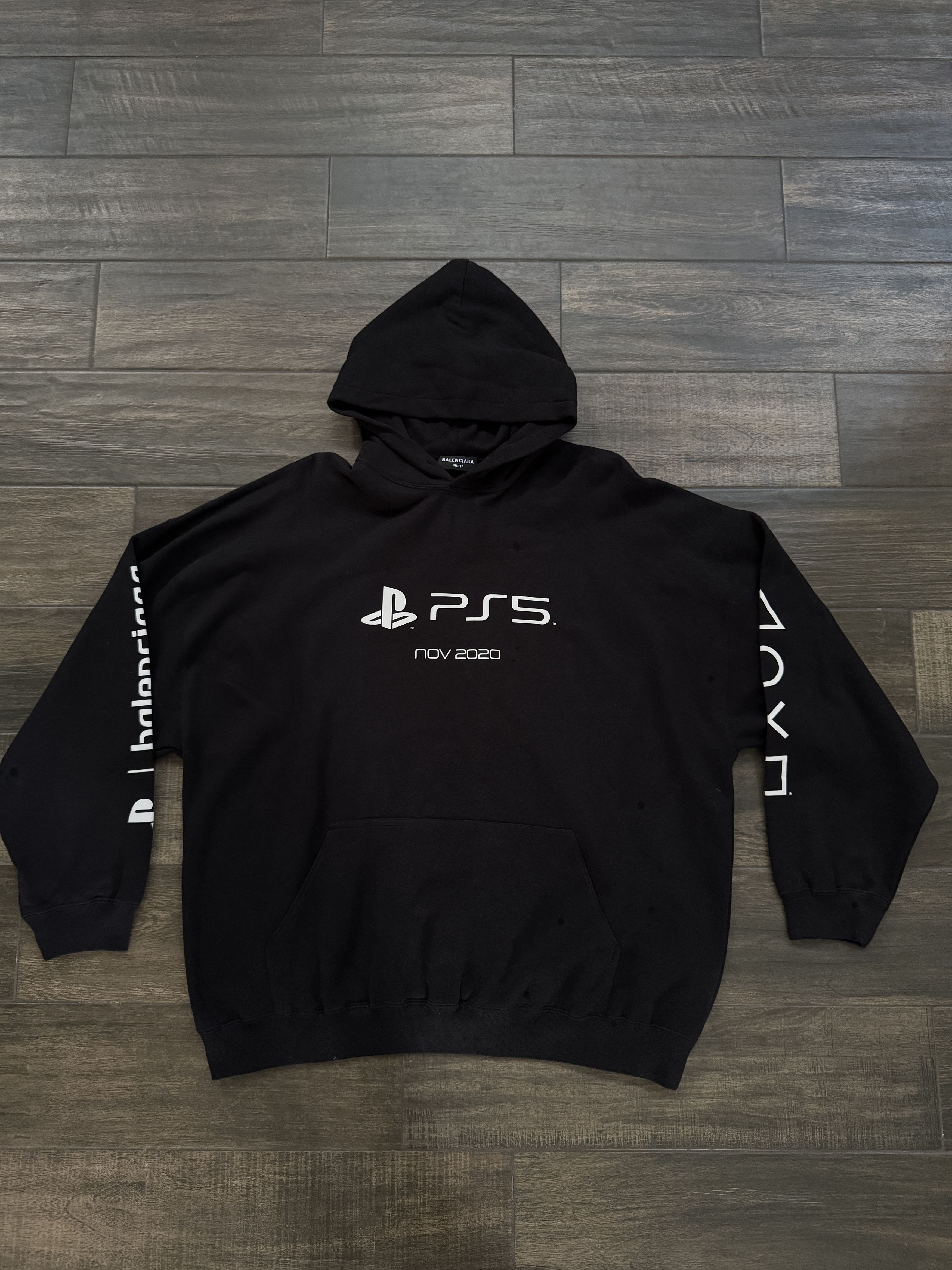 稀少XS★タイムセール★Balenciaga x PS5☆コラボフーディ Balenciaga Ps 5 | Grailed