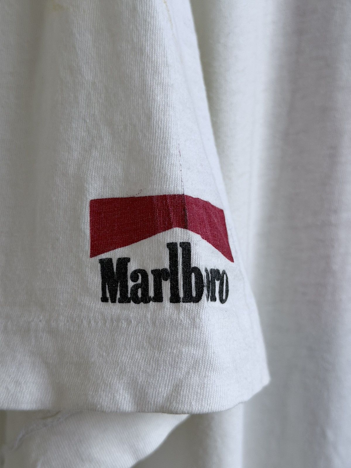 Vintage Vintage 90s Marlboro Cowboy T-Shirt Size US XL / EU 56 / 4 - 9 Thumbnail
