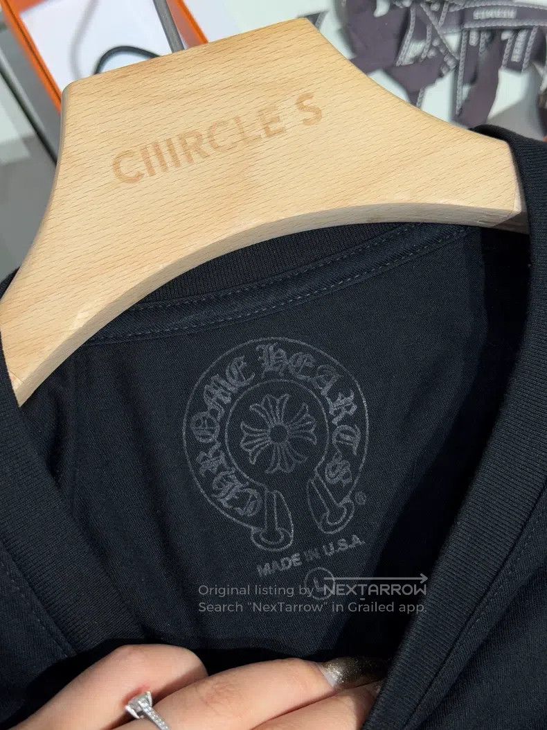 Chrome Hearts CHROME HEARTS Size L Black horseshoe Sanskrit short sleeves Size US L / EU 52-54 / 3 - 3 Thumbnail