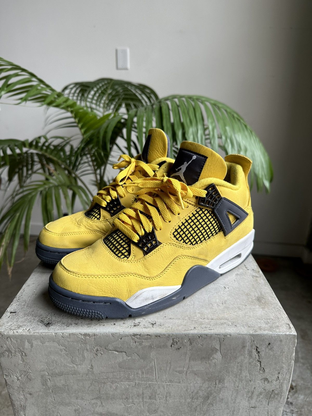 image of Jordan Brand 4 Lightning 2021 Size 9 Shoes in Yellow, Men's