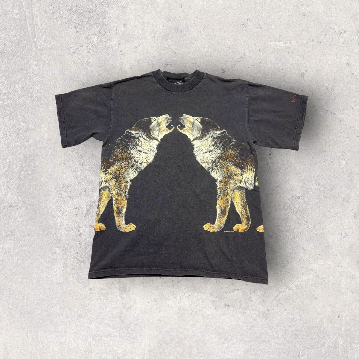 Vintage Vintage Wolf tee Size US M / EU 48-50 / 2 - 1 Thumbnail