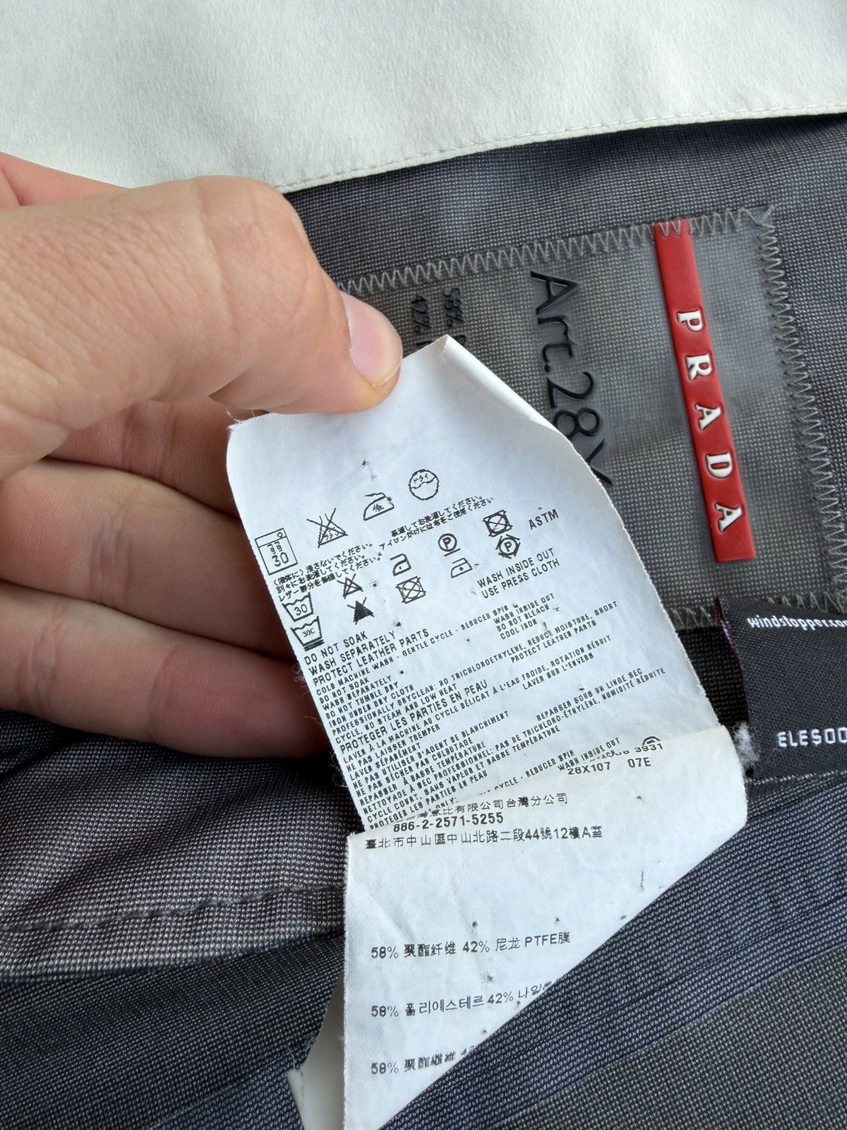 Prada Prada Double Breasted Wind Stopper Waterproof Coat Size L / US 10 / IT 46 - 19 Thumbnail