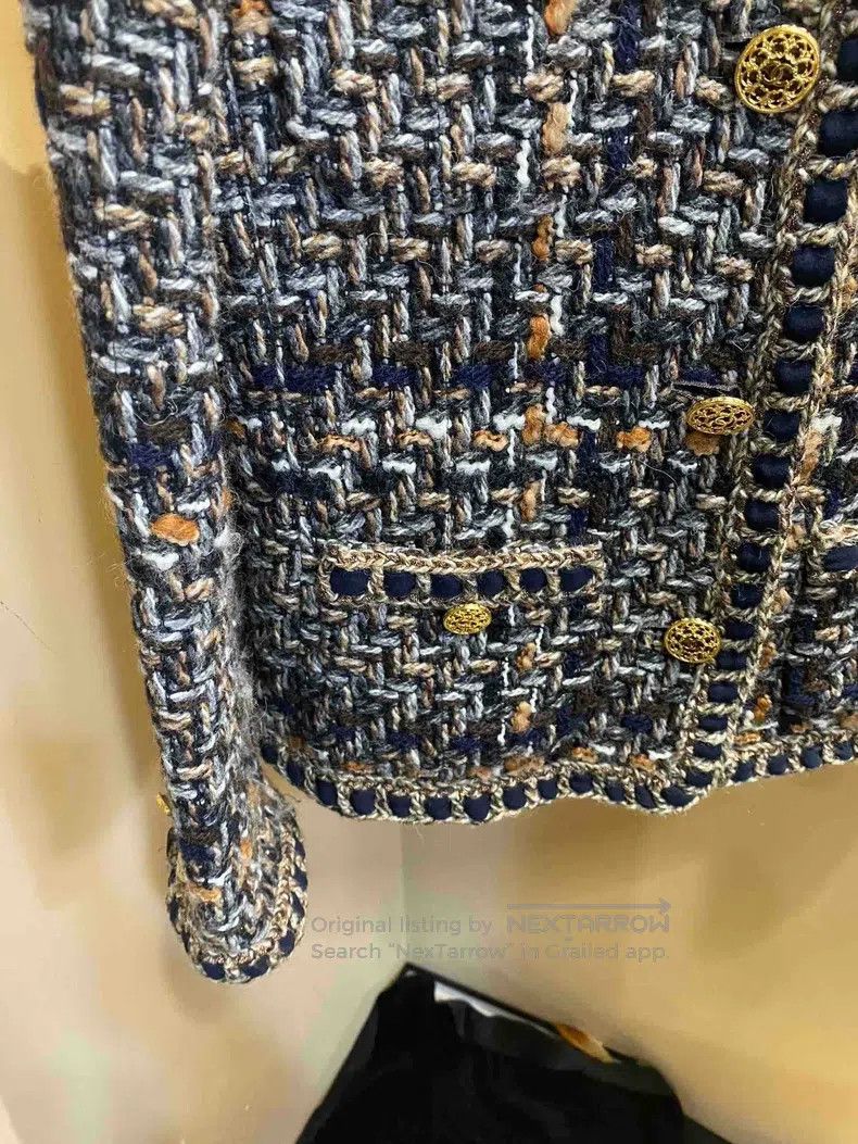 Chanel Chanel Roman four-pocket jacket Size XS / US 0-2 / IT 36-38 - 7 Thumbnail