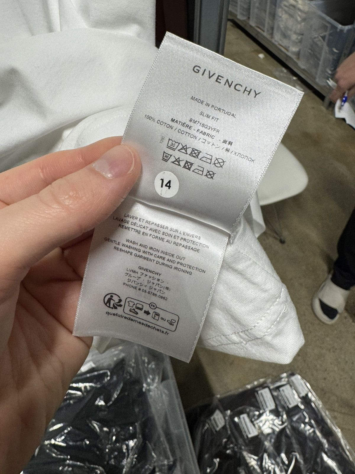 Givenchy Givenchy Logo T-Shirt NEW 650$ Size US XL / EU 56 / 4 - 6 Thumbnail