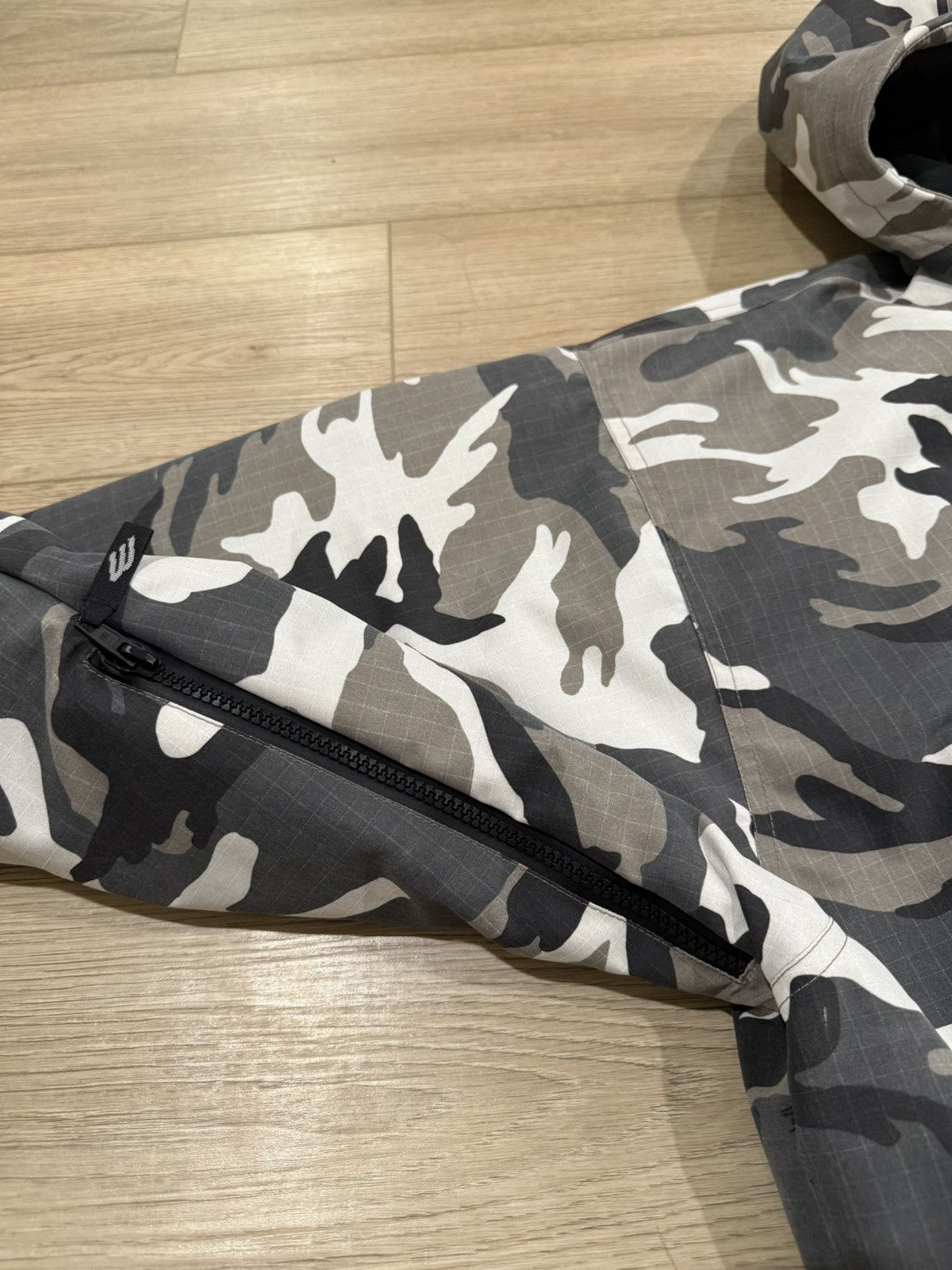 Balenciaga Balenciaga Snow Camo Ski Wear Parka Size US L / EU 52-54 / 3 - 5 Thumbnail