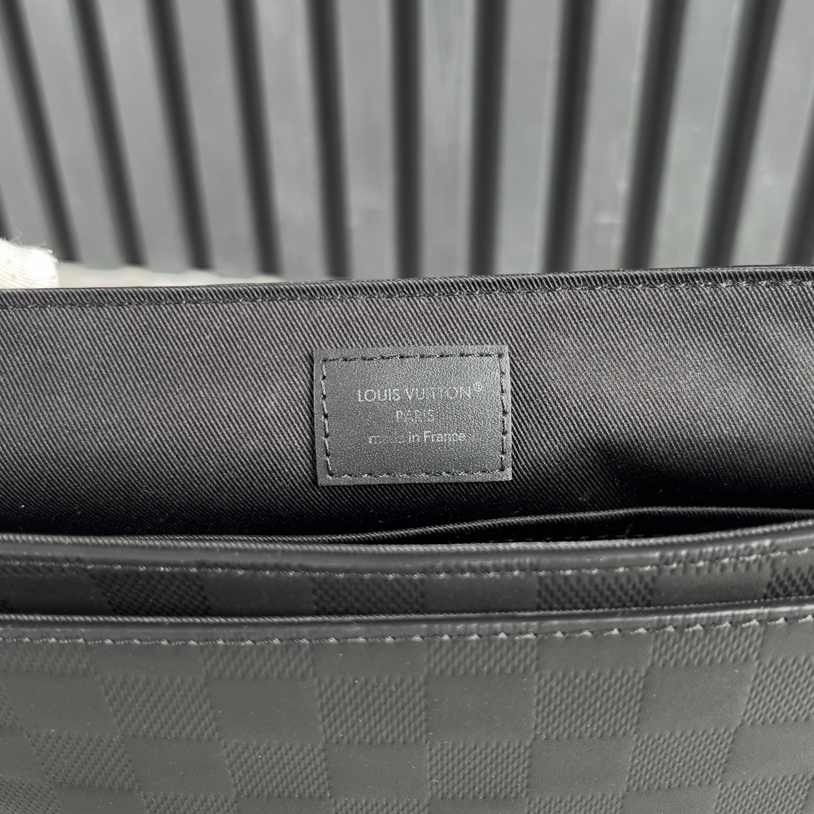 Louis Vuitton Damier Infini District PM Crossbody Messenger Bag Leather Size ONE SIZE - 13 Thumbnail