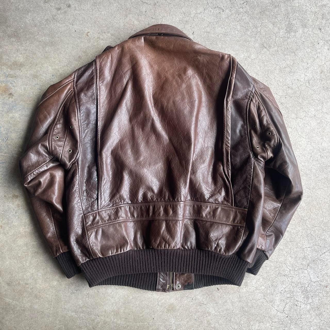 Vintage Vintage 90s Brown A-2 Military Brown Leather Jacket Size US L / EU 52-54 / 3 - 2 Thumbnail
