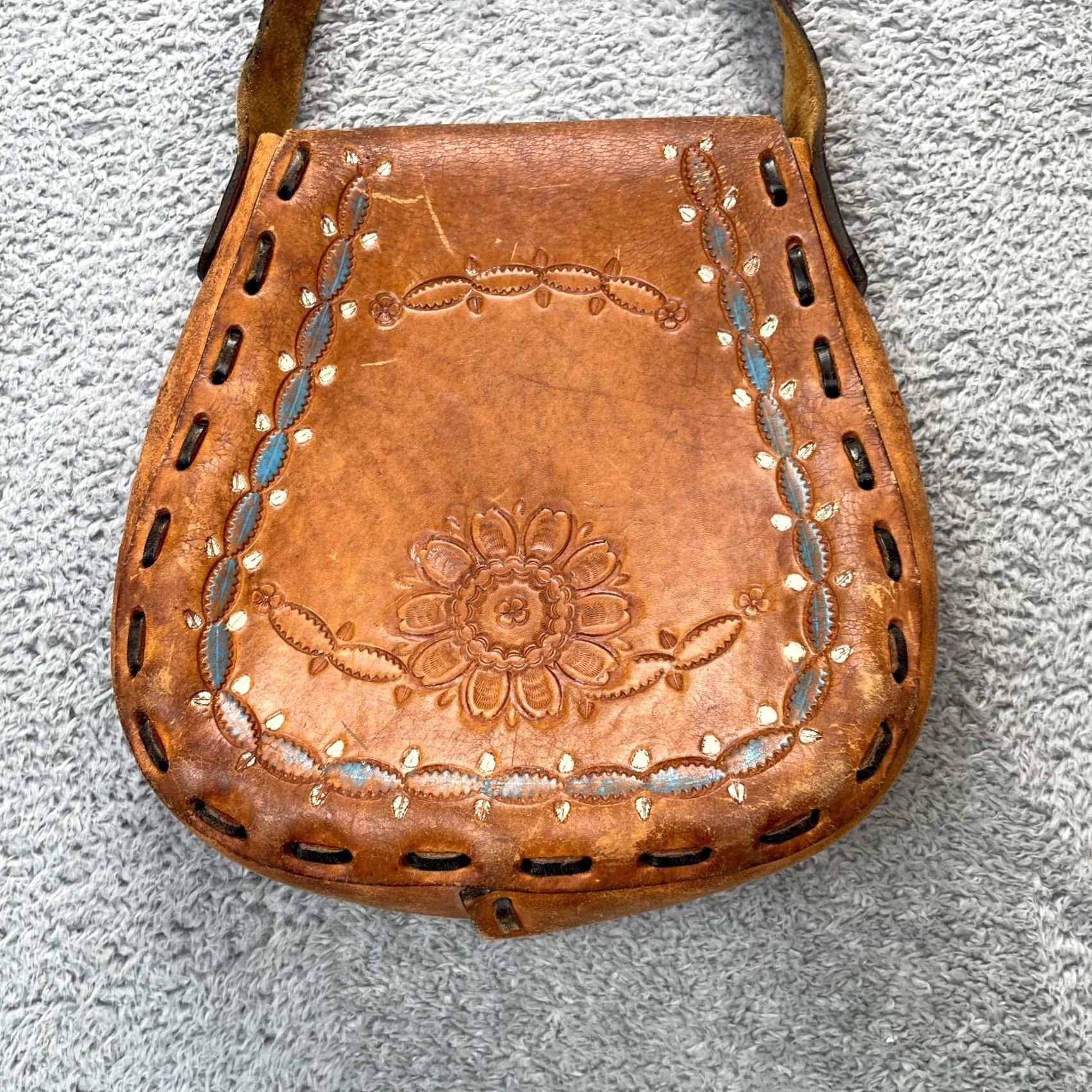 Vintage VINTAGE Tooled Leather Bag Womens Brown Floral Wood Slip Through Shoulder Strap Bag Medium Brown Leather Strap Accent Western Women's Handbag Size ONE SIZE - 5 Thumbnail