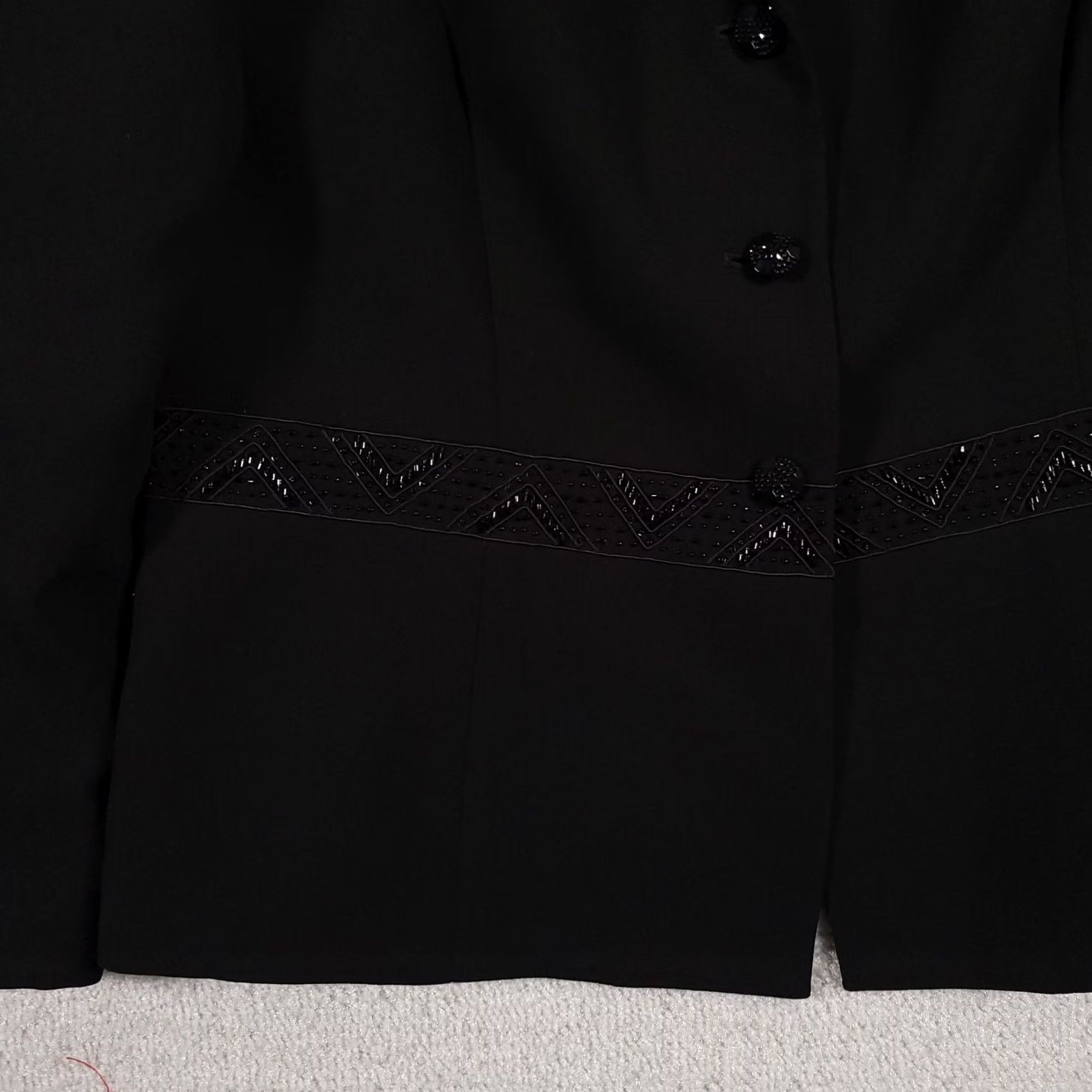 Vintage Le Suit Blazer Jacket Women 16 Black Shoulder Pads Three Button Lined Beaded Size XXL / US 16-18 / IT 52-54 - 5 Thumbnail