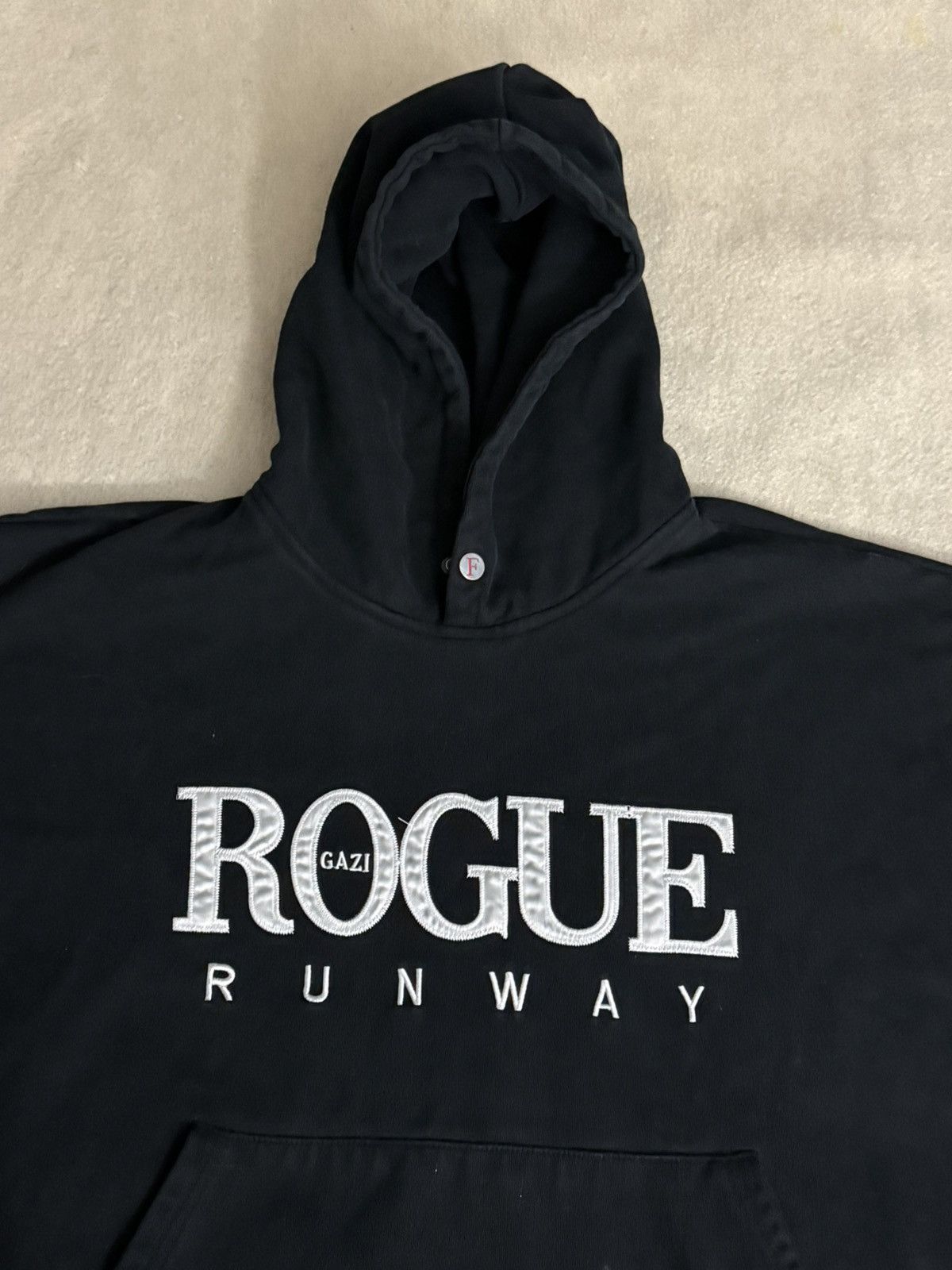 Fugazi 2025 Fugazi Trevor Gorji Runway Boxy Cropped Hoodie Medium Size US M / EU 48-50 / 2 - 5 Thumbnail