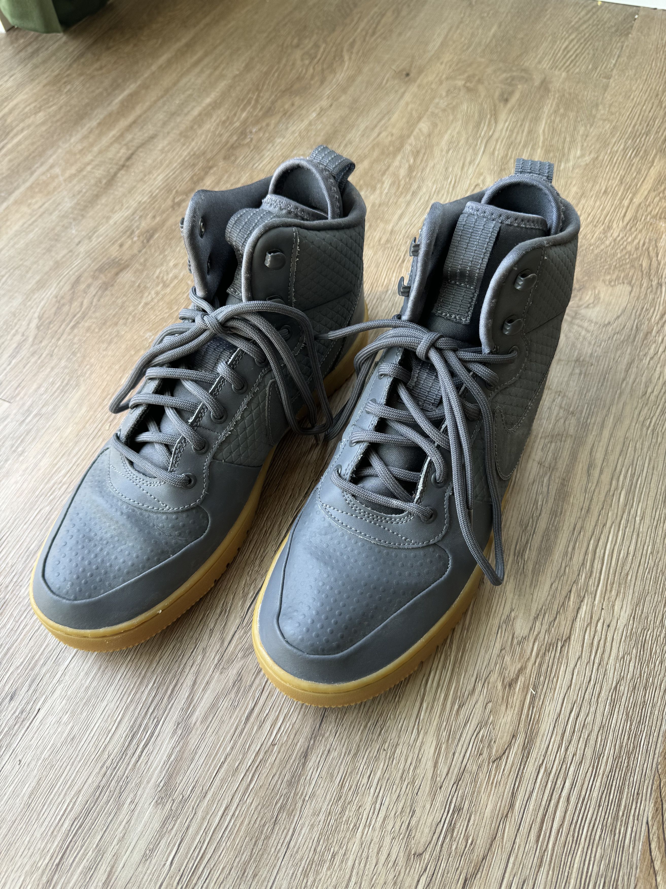 Nike Nike Court Borough Mid Winter Size US 10 / EU 43 - 2 Thumbnail