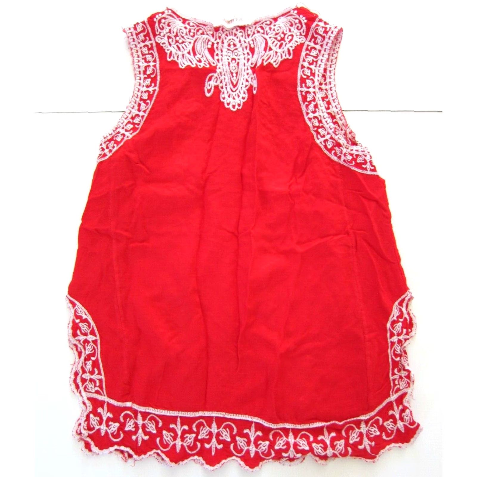 Anthropologie Solitaire Blouse M V-Neck Sleeveless Embroidered 100% Rayon Red Floral Peasant Tunic Women क्या Size M / US 6-8 / IT 42-44 - 2 Thumbnail