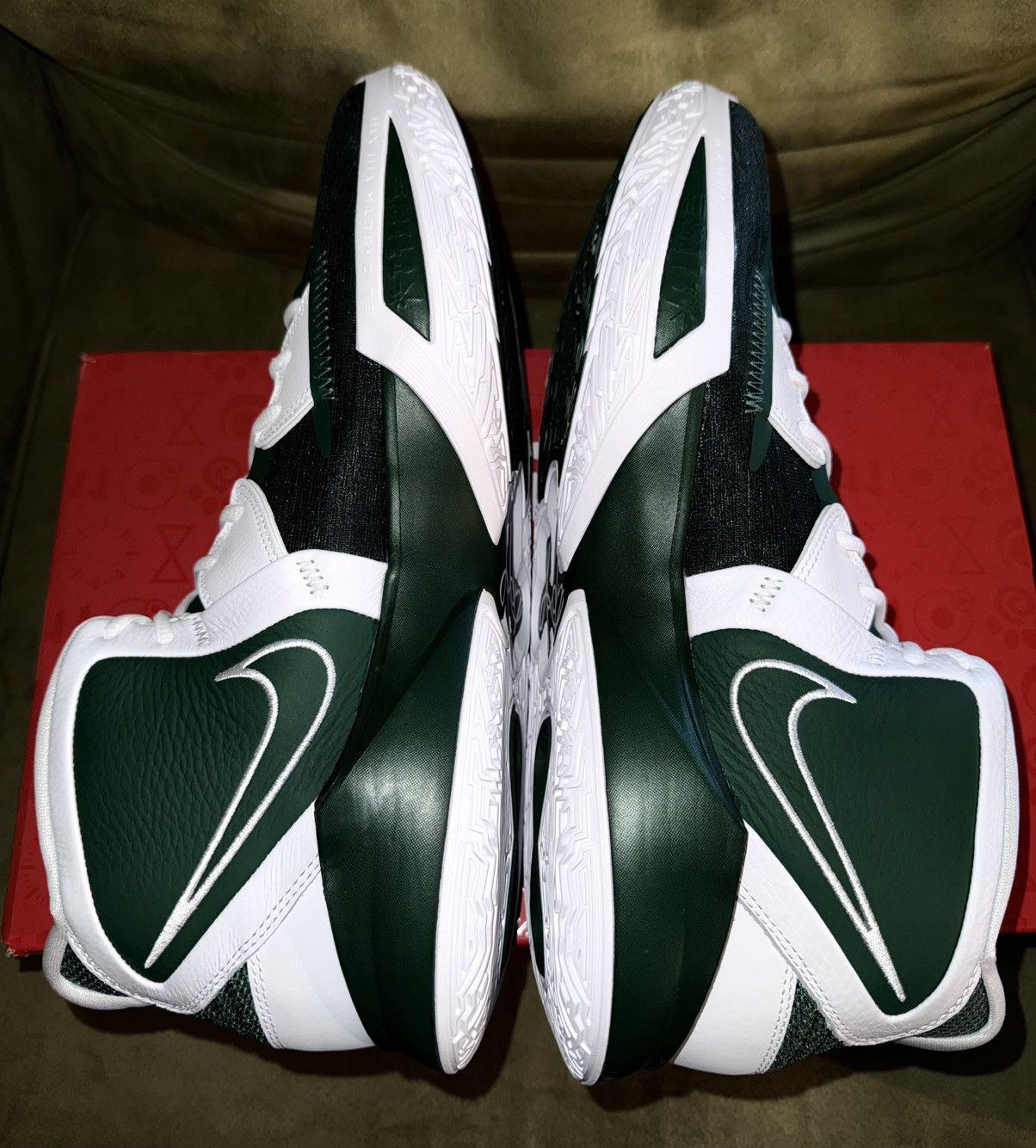 Nike Nike Kyrie Infinity 8 “Promo” (players only) Gorge Green NEW Size US 15 / EU 48 - 9 Thumbnail