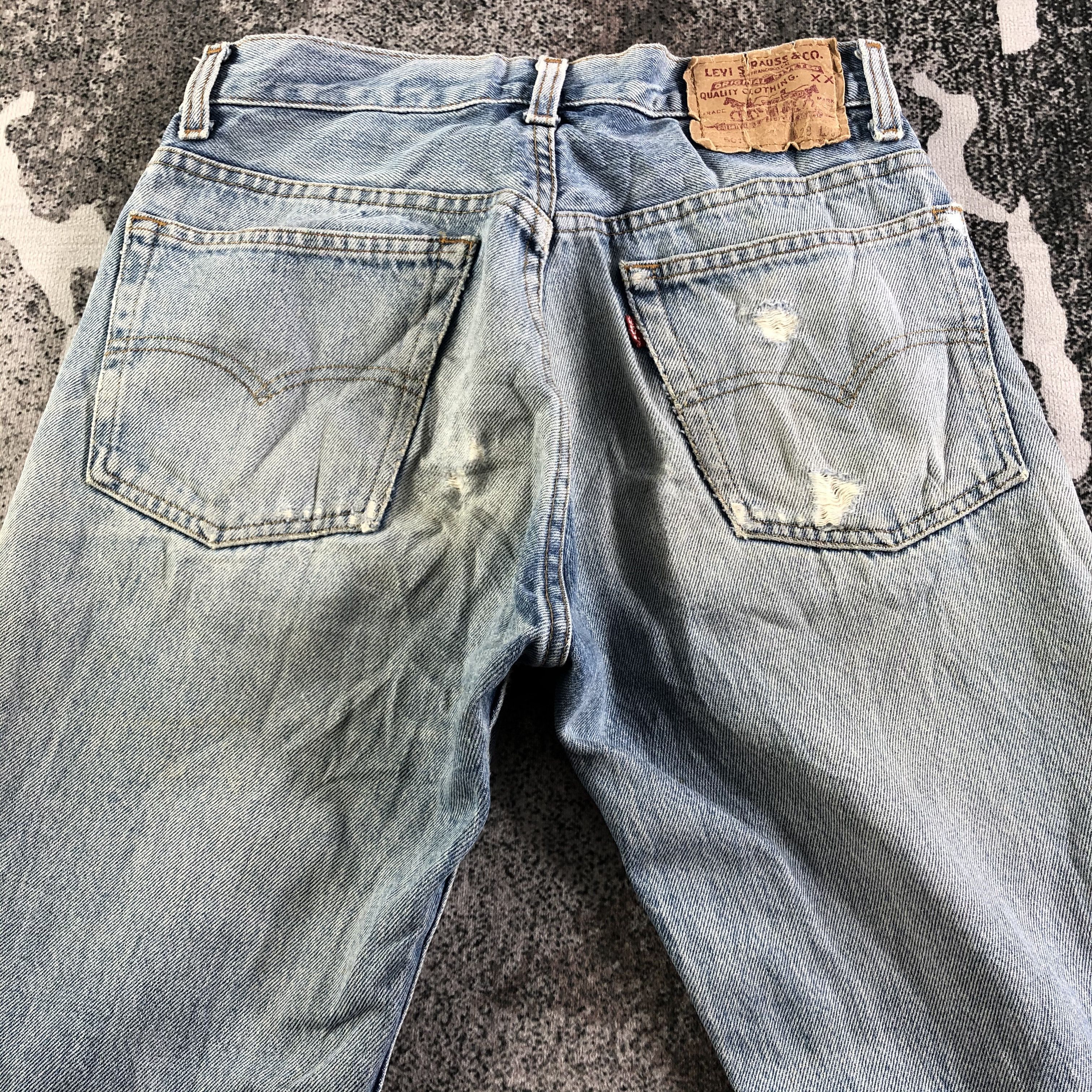 Levi's Vintage Levis 501 Jeans Medium Wash Denim KJ3131 Size US 27 - 4 Thumbnail