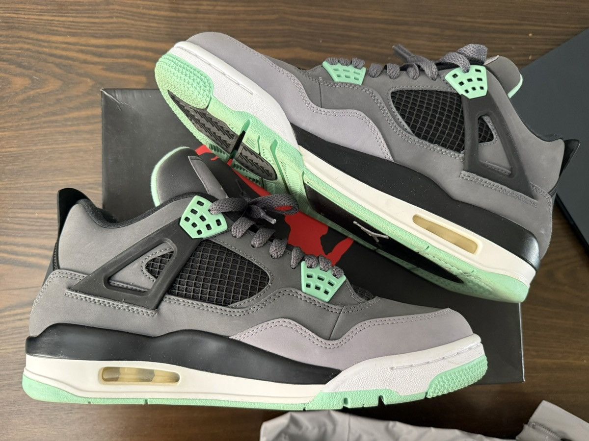Jordan Brand Jordan 4 Retro Green Glow Size US 9.5 / EU 42-43 - 2 Thumbnail