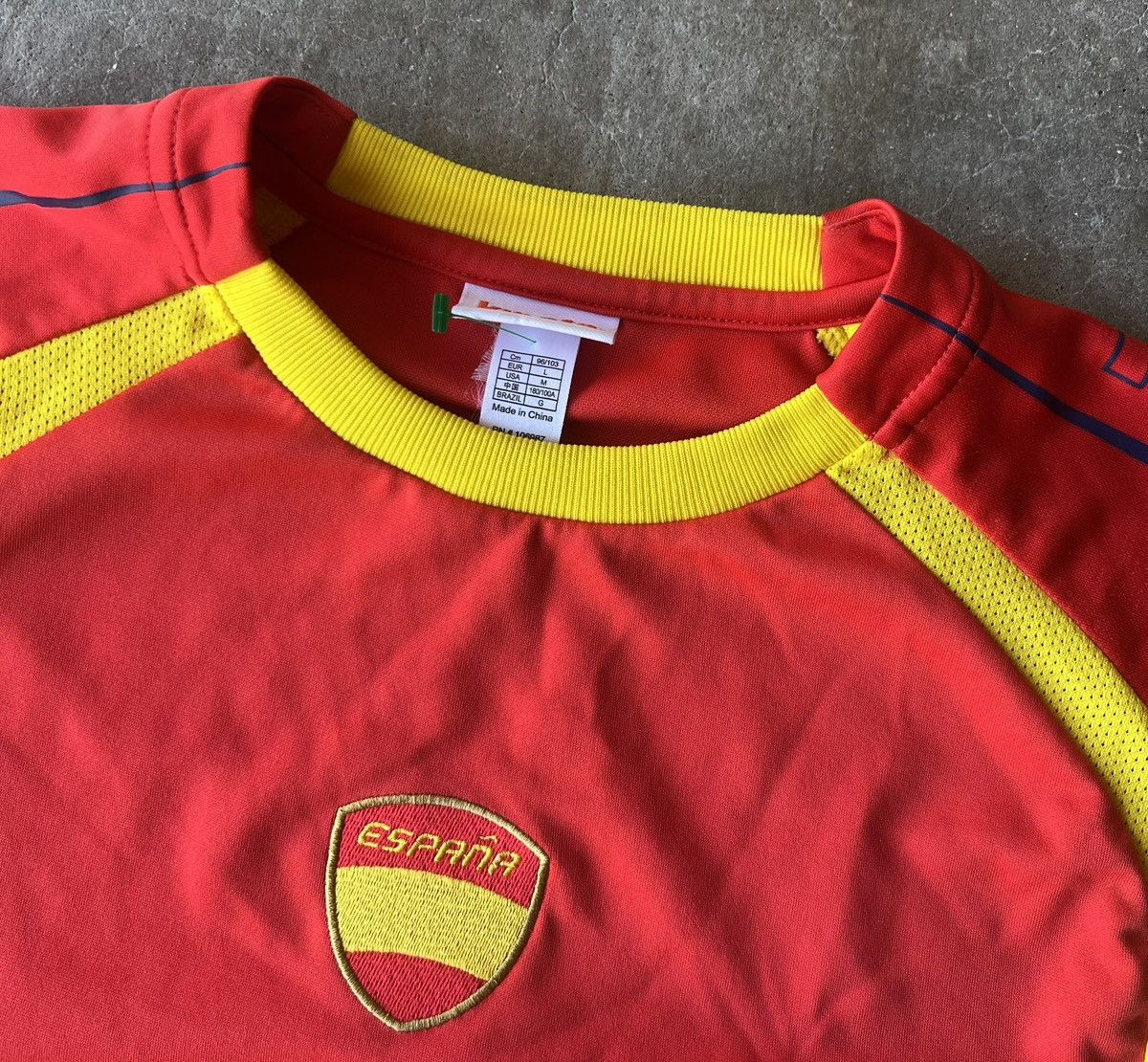Vintage Spain Soccer Jersey by Kipsta Size Medium Size US M / EU 48-50 / 2 - 3 Thumbnail