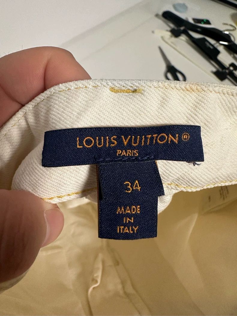 Louis Vuitton LOUIS VUITTON White denim shorts Size 33" - 3 Thumbnail