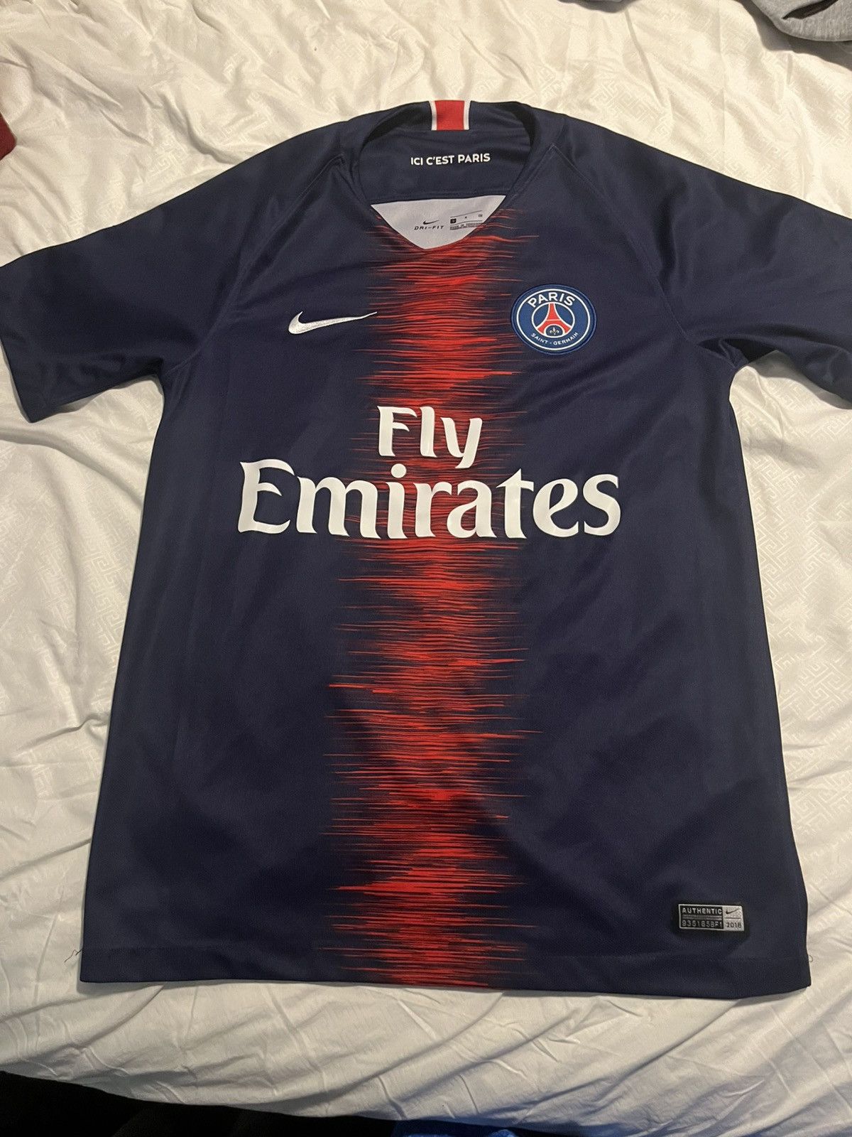 Nike Paris Saint Germain football jersey Size US S / EU 44-46 / 1 - 1 Thumbnail