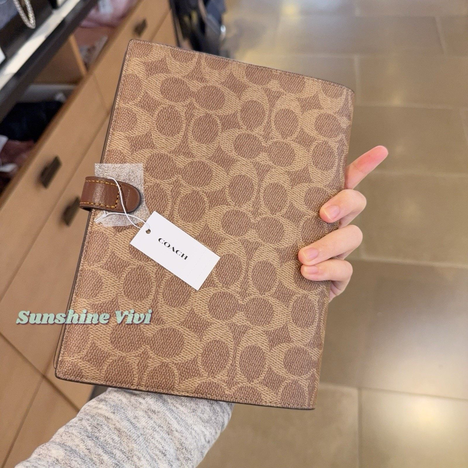 Coach NWT Coach Snap Notebook cz198 Gold/Tan/Brown Size ONE SIZE - 2 Thumbnail