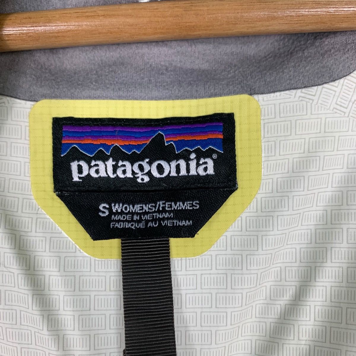 Patagonia PATAGONIA Waterproof Hoodie Jacket Parka #0160-C8 Size S / US 4 / IT 40 - 19 Thumbnail