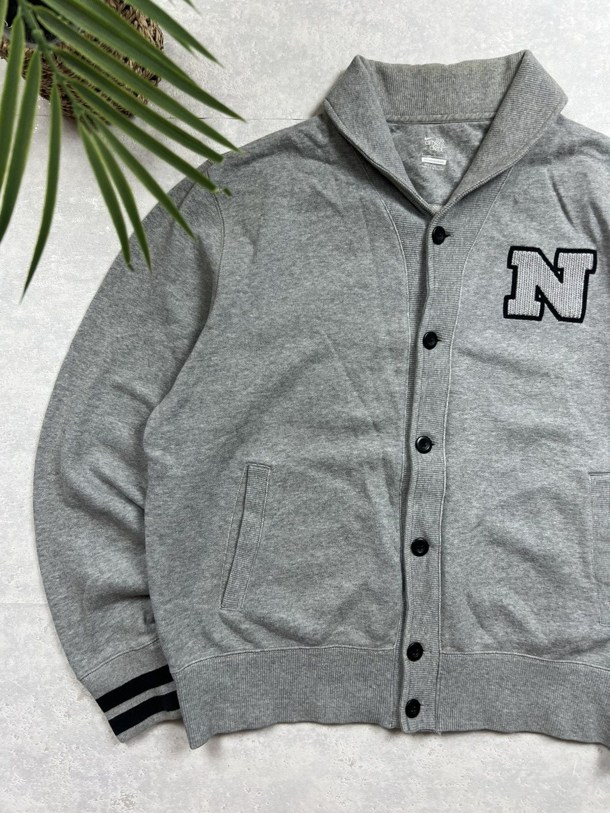 Nike 00s Nike Retro Logo Vintage Avant Garde Cardigan Jacket Size US L / EU 52-54 / 3 - 2 Thumbnail