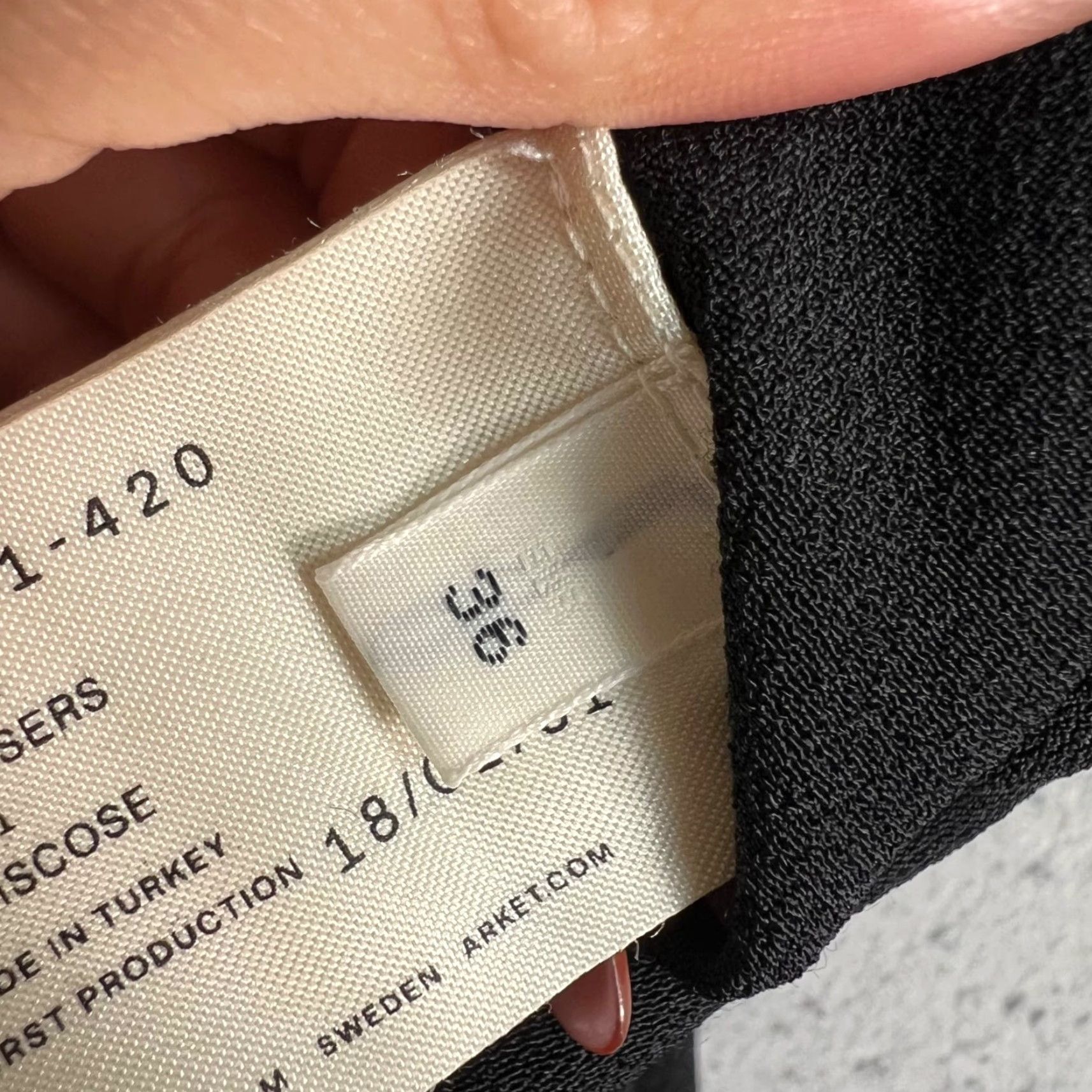 Arket Arket Black High-Waisted Trousers With Contrast Stitching Womens 36 Pants Wide-Leg Spring Summer Adults Womens Size 25" / US 0 / IT 36 - 4 Thumbnail